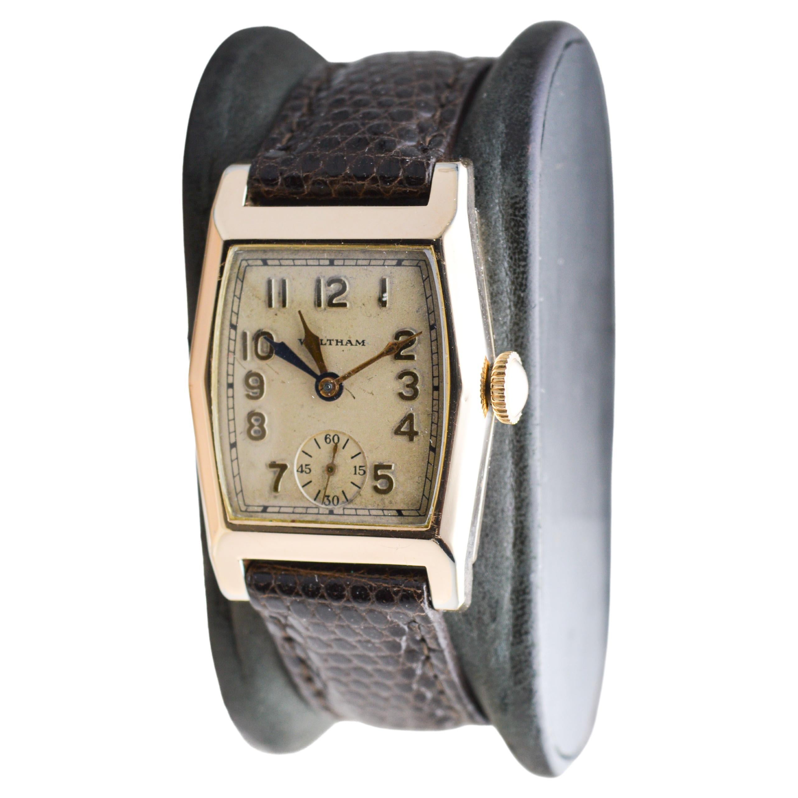 Waltham Yellow Gold Filled Art Deco Dual Time Watch with Original Dial and Strap (Montre à double fuseau horaire avec cadran et bracelet d'origine) 4