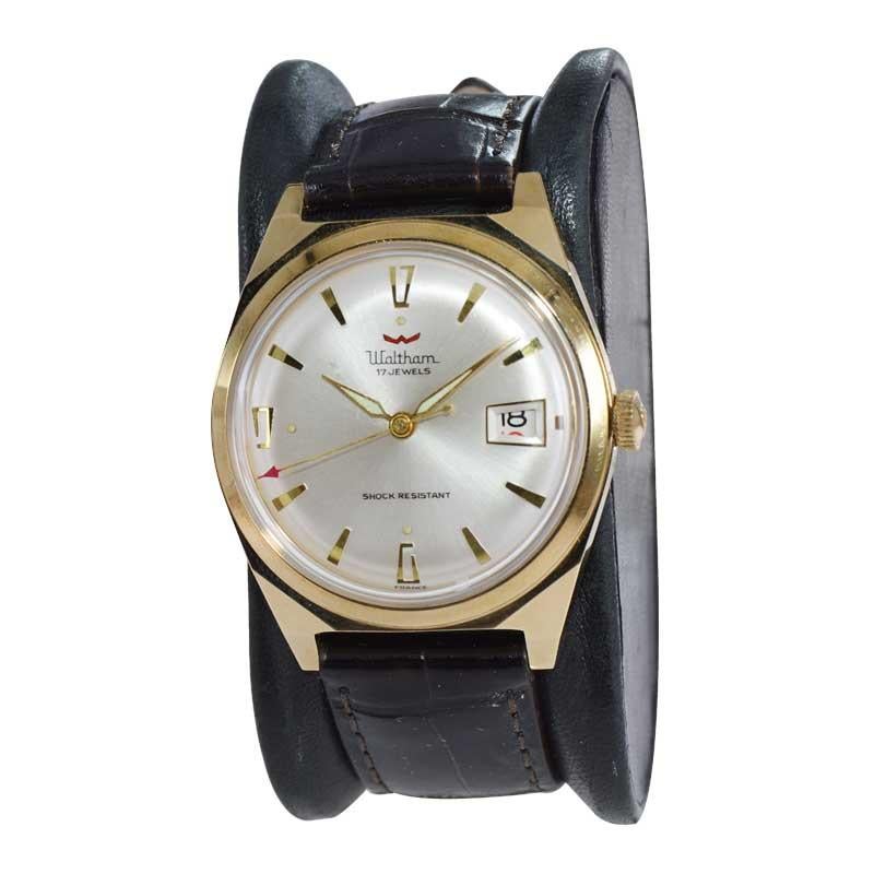 FACTORY / HOUSE: Waltham Watch Company
STYLE / REFERENCE:  Art Deco
METAL / MATERIAL: Yellow Gold Filled
DIMENSIONS: Length 45mm  X Diameter 35mm
CIRCA: 1950's
MOVEMENT / CALIBER: 17 Jewels / Manual Winding
DIAL / HANDS: Original Silver / Dauphine