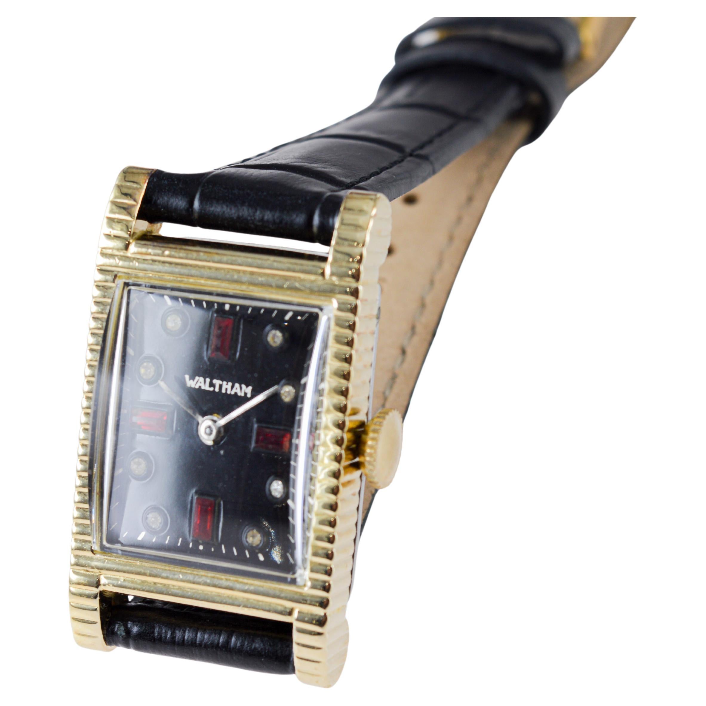 Reloj Waltham Estilo Tanque Art Decó Lleno de Oro Amarillo Años 40 en venta 8
