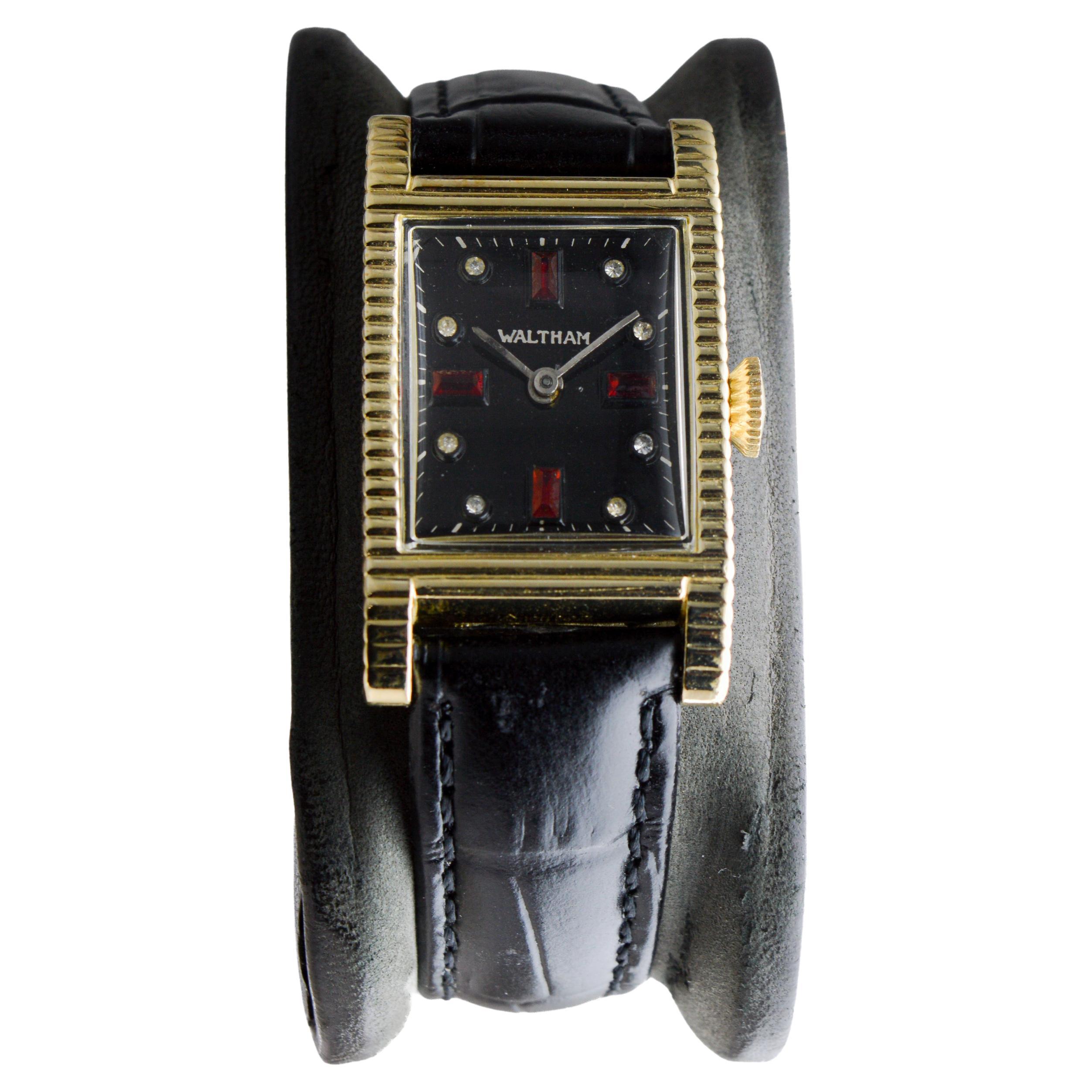 Reloj Waltham Estilo Tanque Art Decó Lleno de Oro Amarillo Años 40 en venta 1