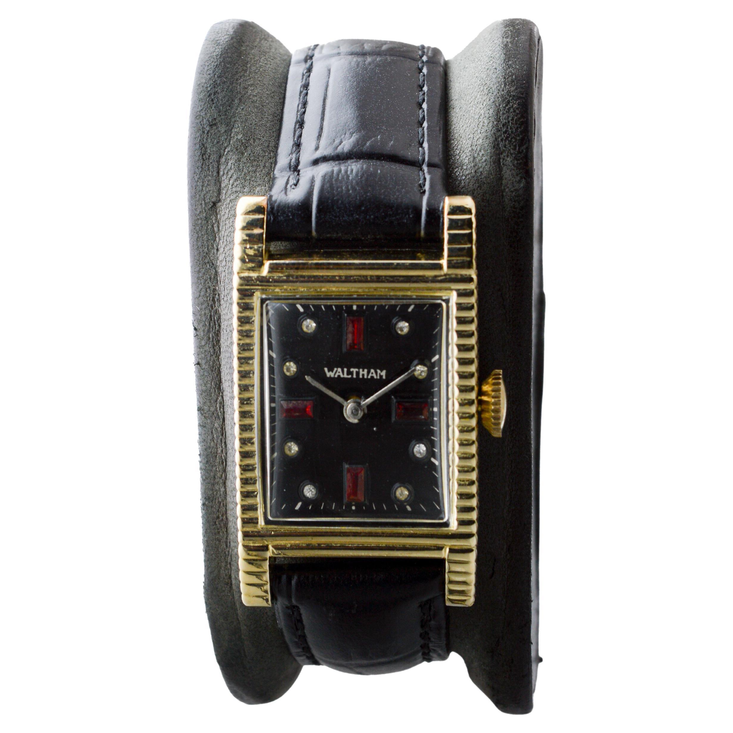 Reloj Waltham Estilo Tanque Art Decó Lleno de Oro Amarillo Años 40 en venta 2