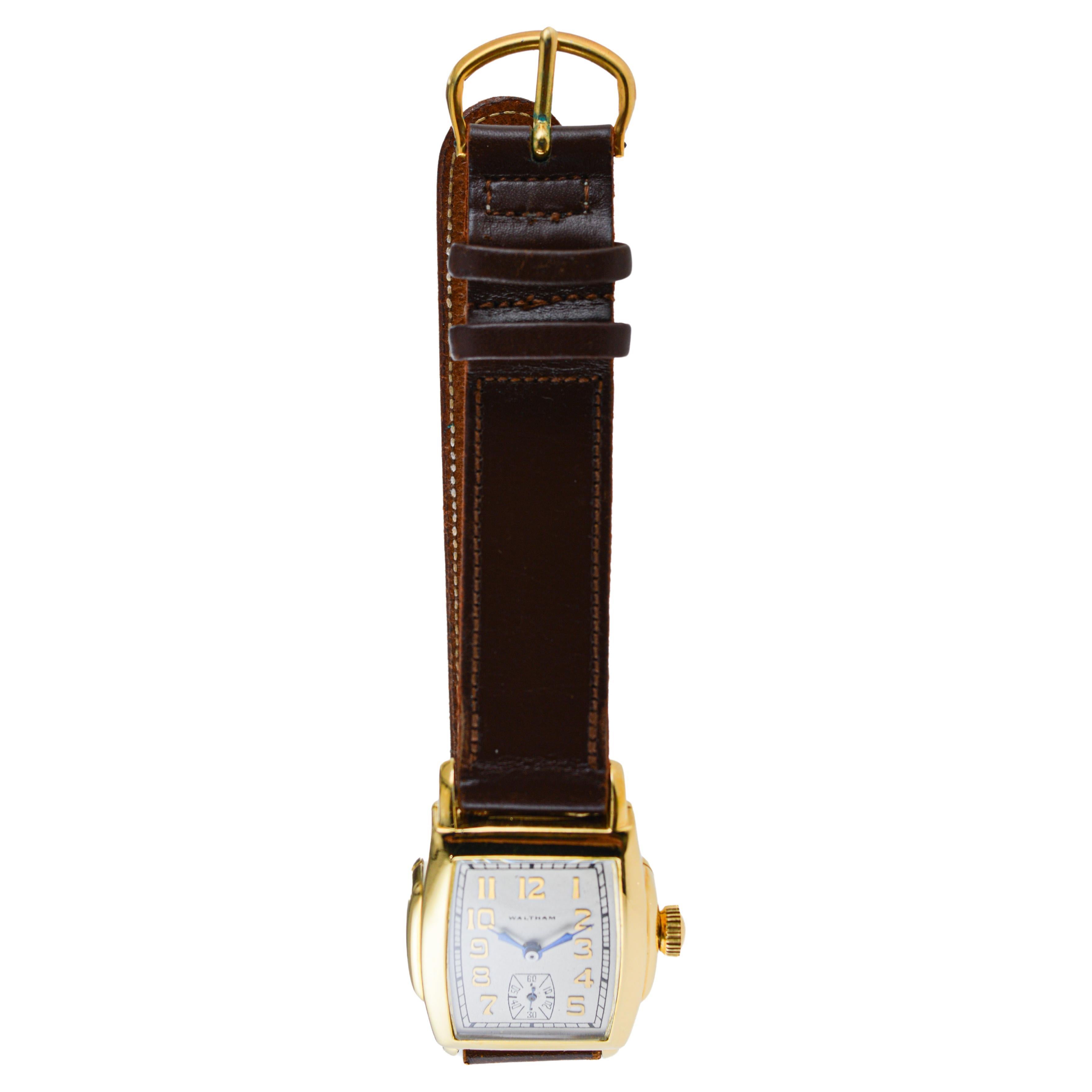 FACTORY / HOUSE: Waltham Watch Company
STYLE / REFERENCE: Art Deco / Tonneau Shape 
METAL / MATERIAL: Yellow Gold Filled
CIRCA / YEAR: 1920's
DIMENSIONS / SIZE: Length 41mm X Width 28mm
MOVEMENT / CALIBER: Manual Winding / 21 Jewels / Caliber