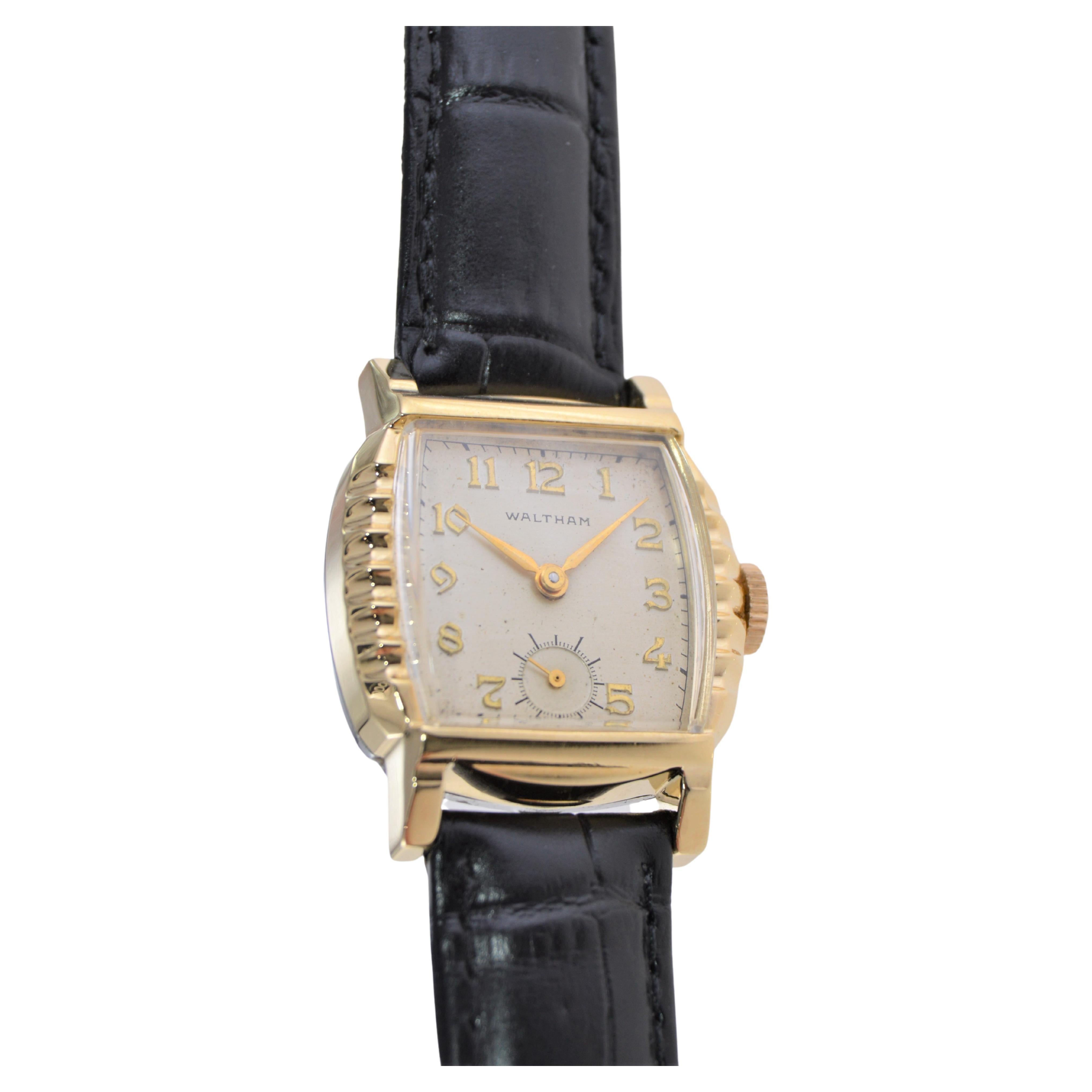 Waltham Yellow Gold Filled Art Deco Tortue Shaped Watch, Circa 1940's In Excellent Condition For Sale In Long Beach, CA