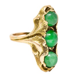 Walton & Co. Arts & Crafts Jade Cabochon 14 Karat Yellow Gold Antique Ring