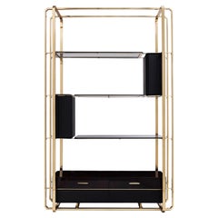 Libreria Waltz in ottone e Wood con vetro fumè e pelle nera