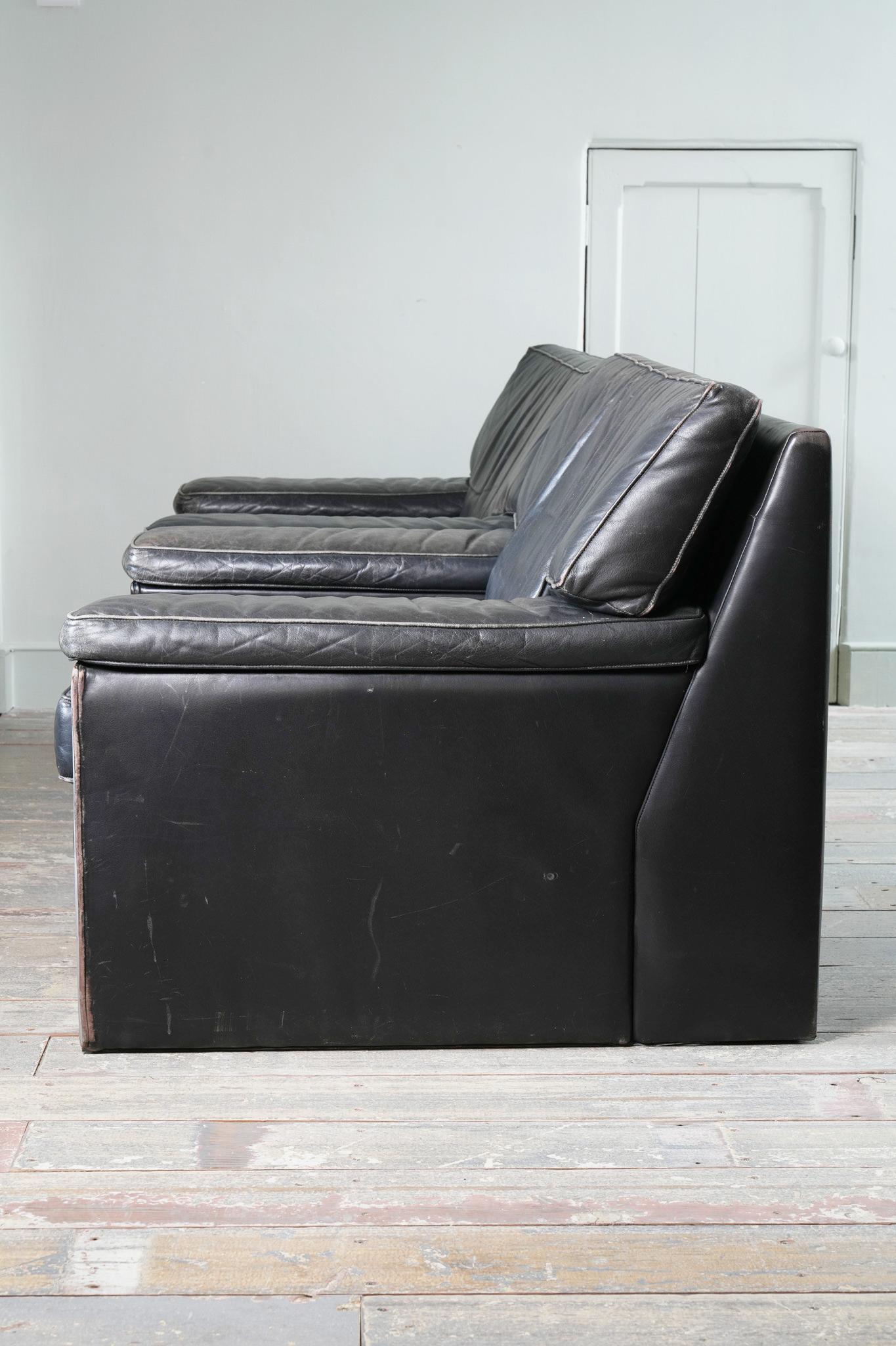 Wammes Lounge Chairs by Gerard van den Berg For Sale 2