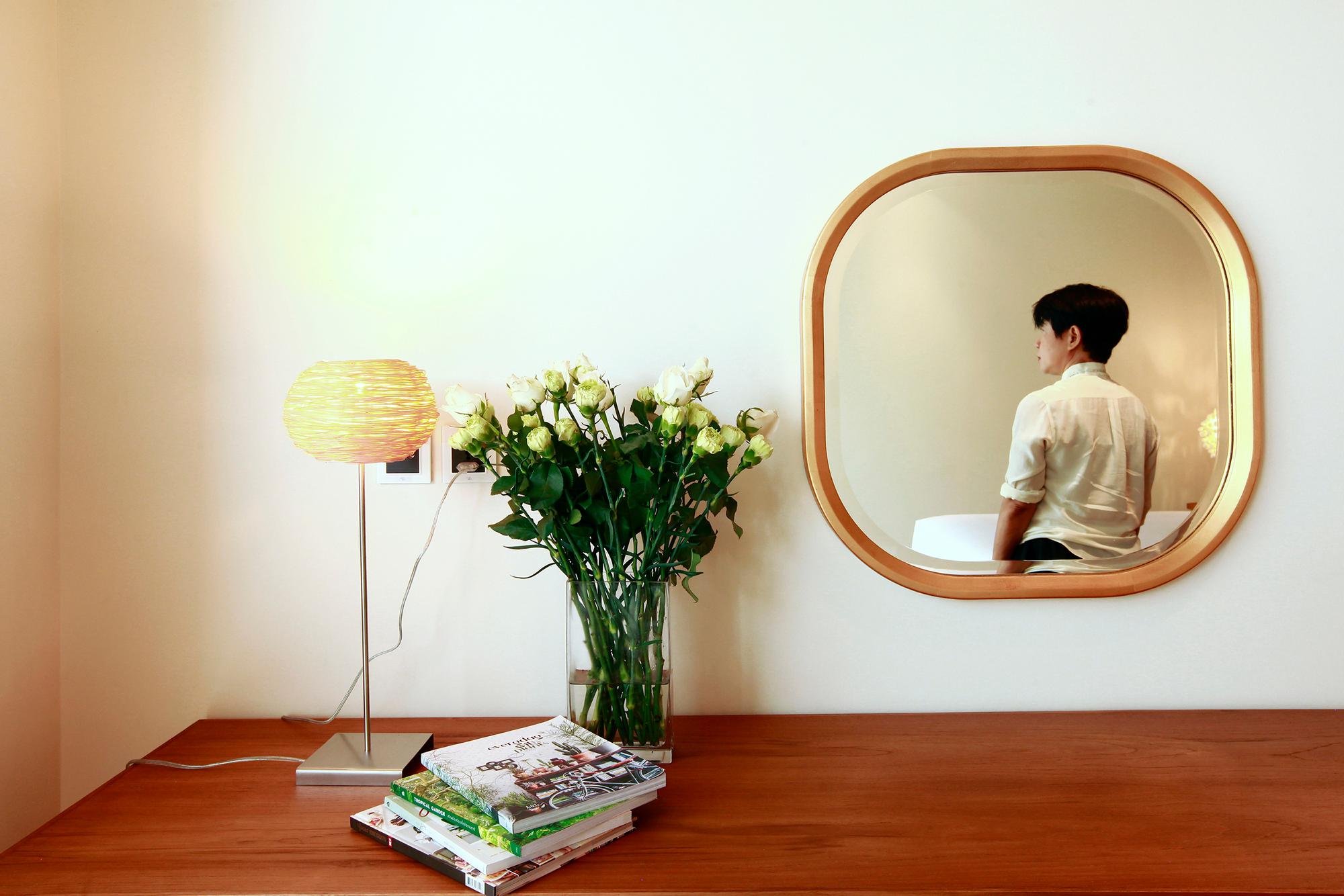 XXIe siècle et contemporain Wand Nest by Ango, lampe de table en rotin tressé à la main en vente
