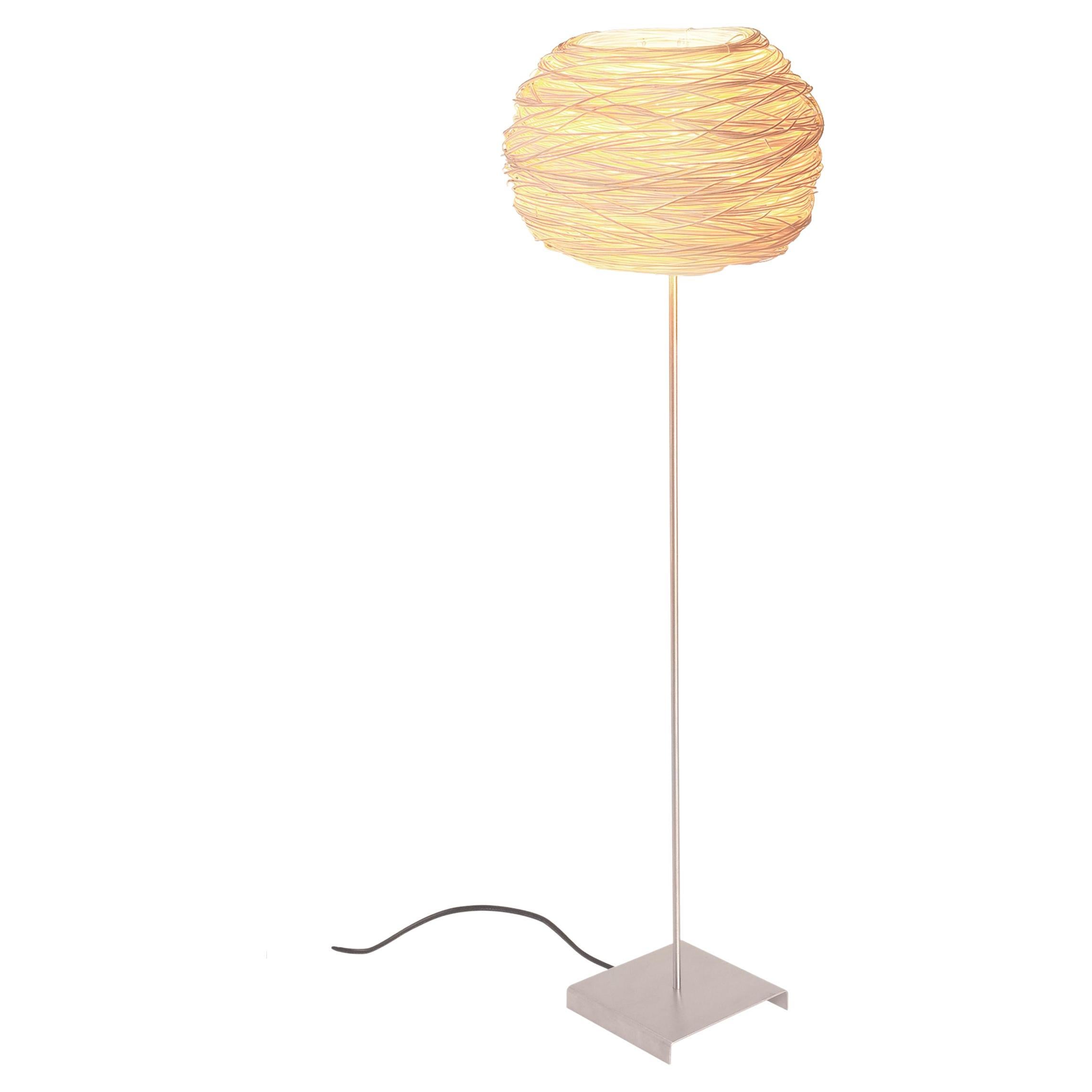 Wand Nest by Ango, lampe de table en rotin tressé à la main en vente