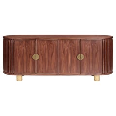 Buffet Wanda : Elegance en noyer courbé et touches de laiton