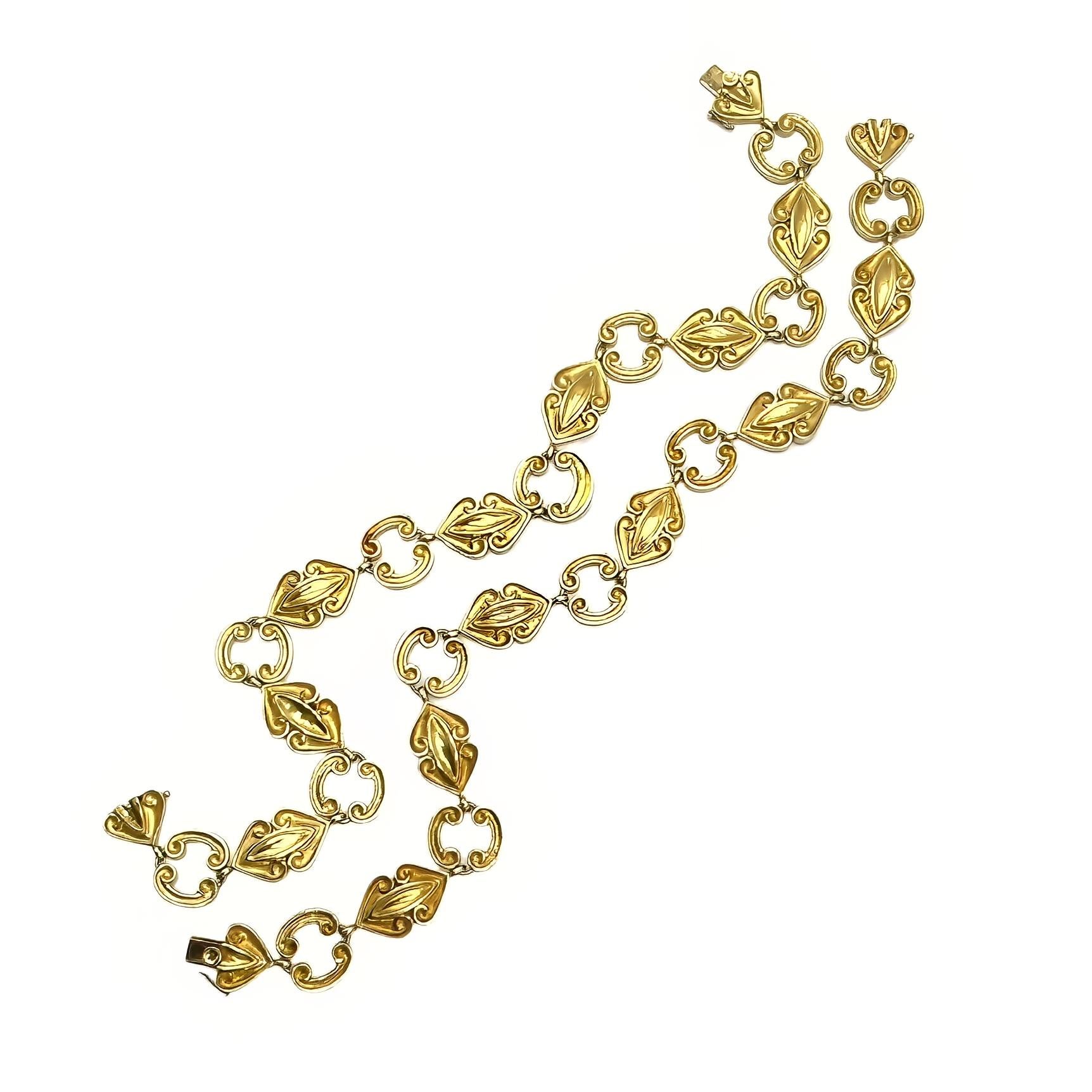 WANDER 1960s Long Gold Navette Shaped Link Necklace In Good Condition For Sale In New York, NY