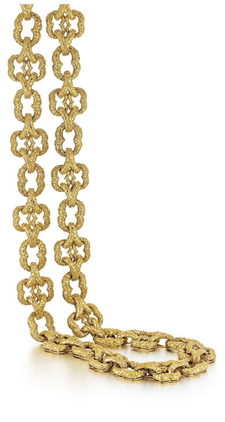 Wander Chain Link Yellow Gold Necklace For Sale at 1stDibs