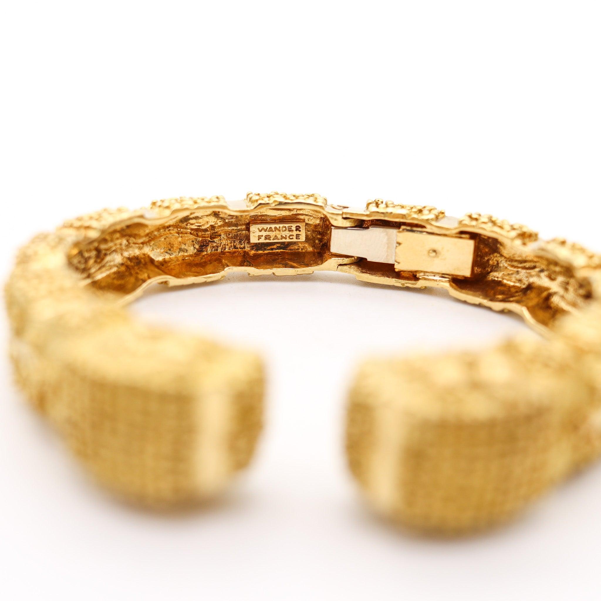 WANDER FRANCE 1960 Modernist Cuff Bracelet In Solid 18Kt Yellow Gold For Sale 1