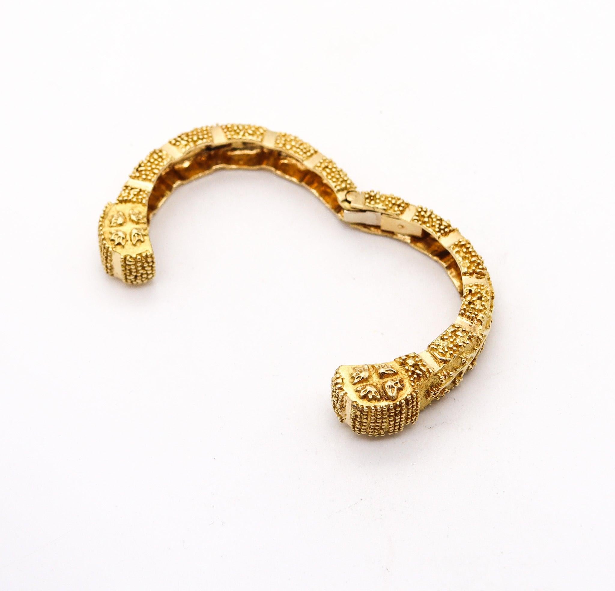 WANDER FRANCE 1960 Modernist Cuff Bracelet In Solid 18Kt Yellow Gold For Sale 2
