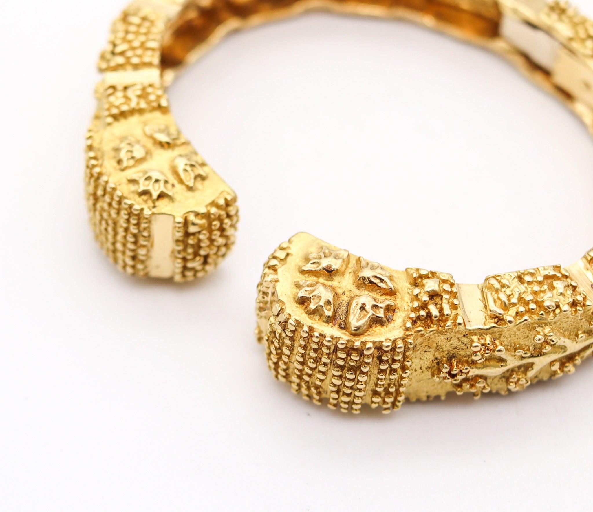 WANDER FRANCE 1960 Modernist Cuff Bracelet In Solid 18Kt Yellow Gold For Sale 5