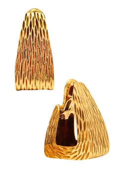 Wander France 1960 Textured Rectangular Clips on Earrings in 18karat Yellow Gold