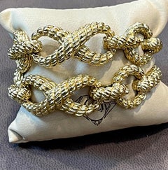 Wander France 1970s Yellow Gold Cuff/Bracelet/Bangle Pair in 18 K Yellow Gold