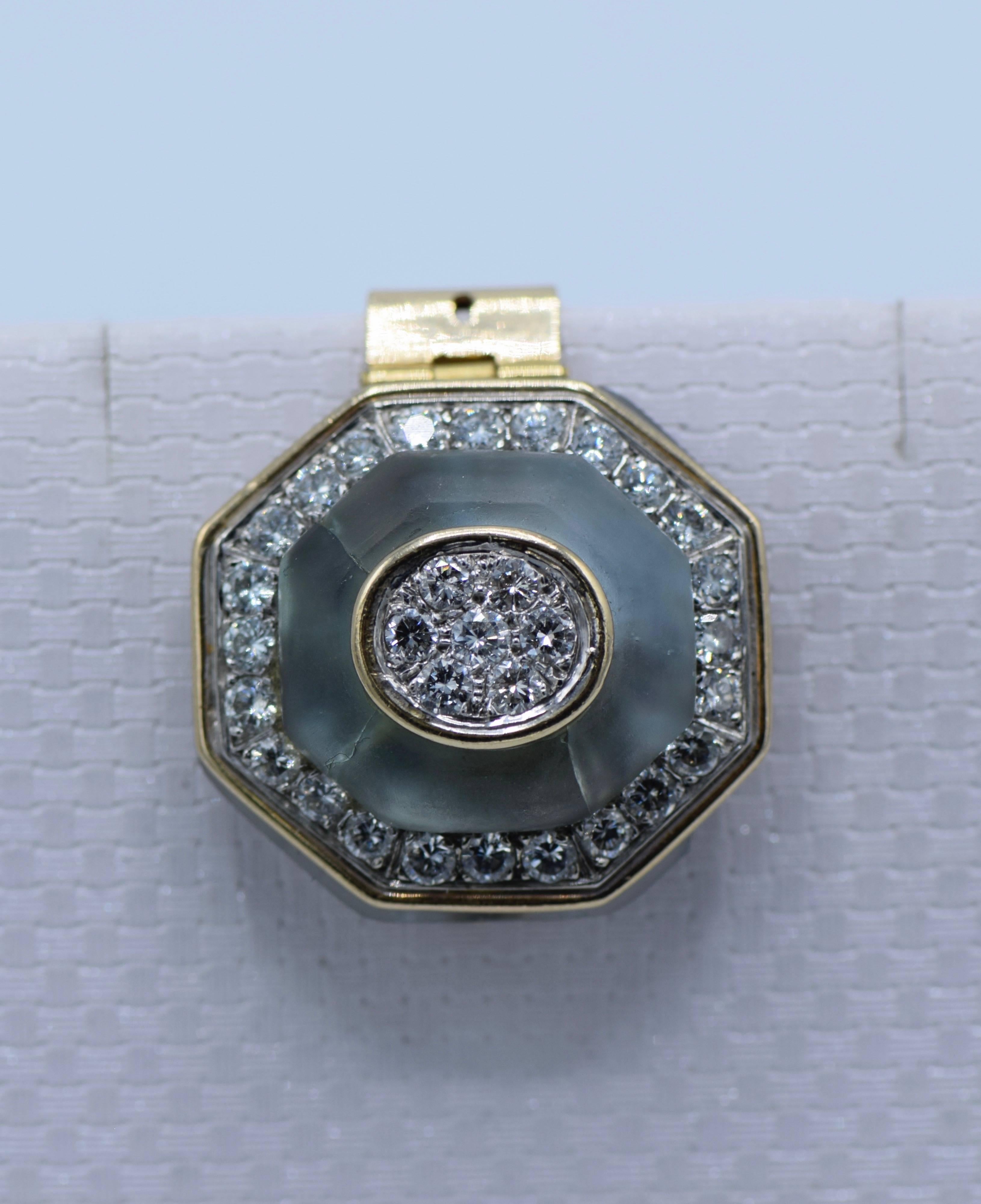 Wander, France, Gold Platinum, Frosted Carved Aquamarine and Diamond Clip-On In Excellent Condition For Sale In New York, NY