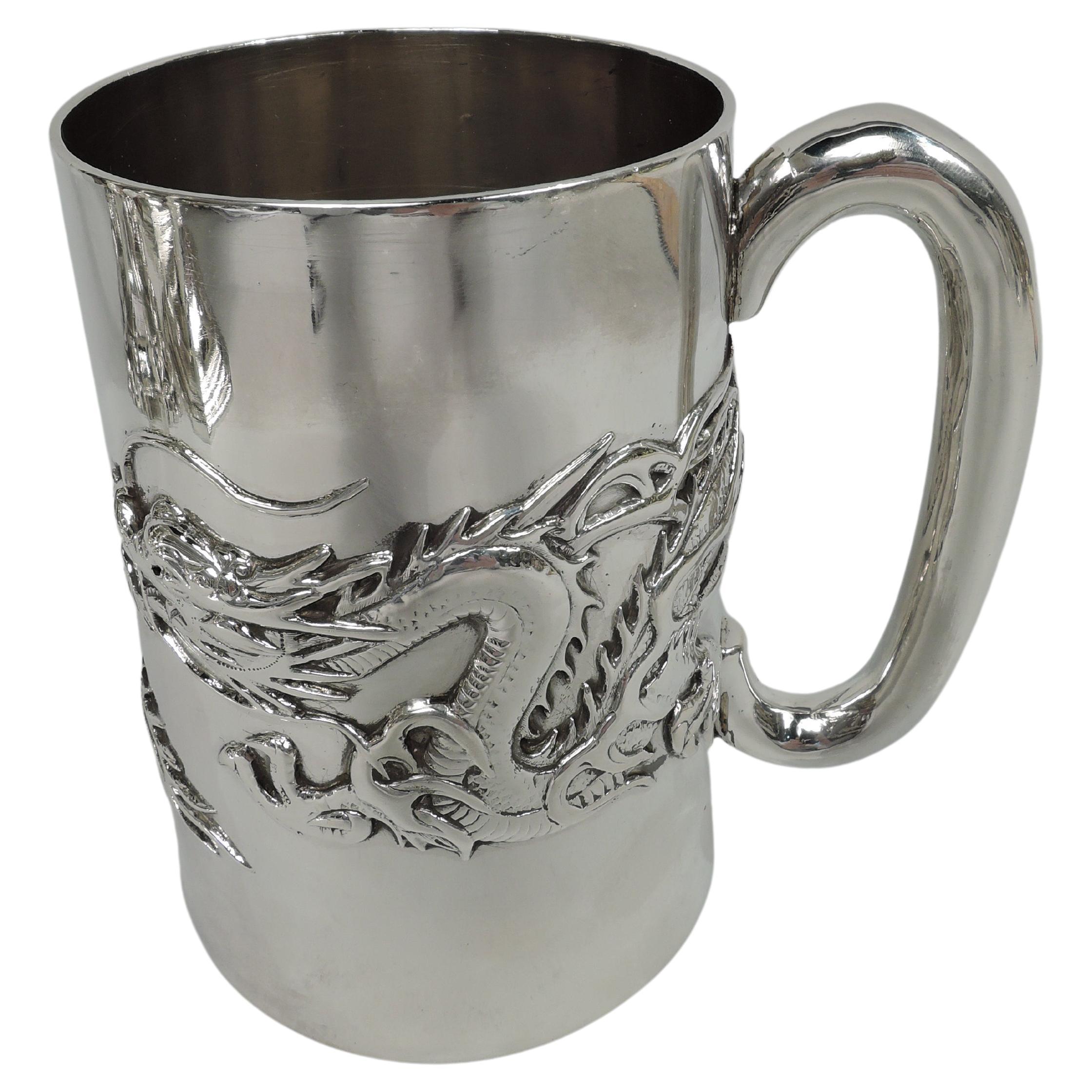 Grande tasse chinoise en argent avec dragon Wang Hing