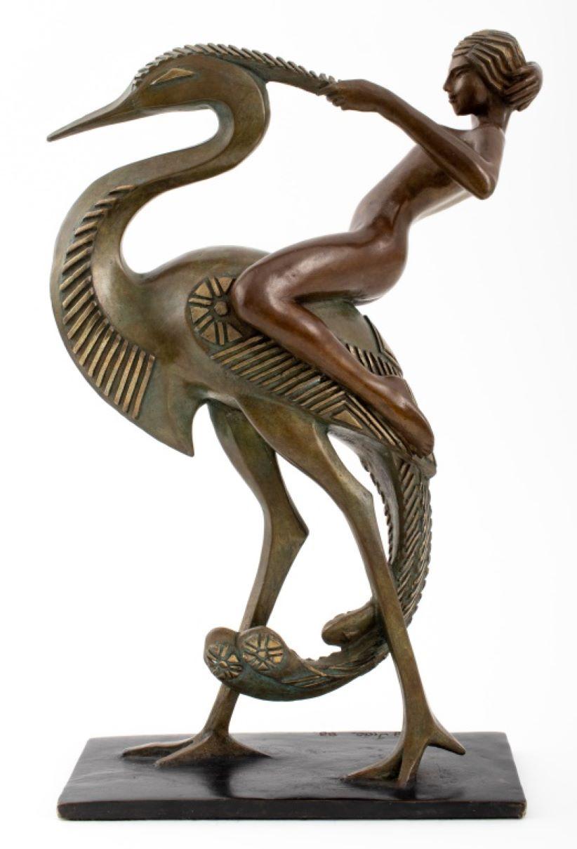 Bronze « Woman Riding a Heron » de Wang Jida, 1988 en vente 3