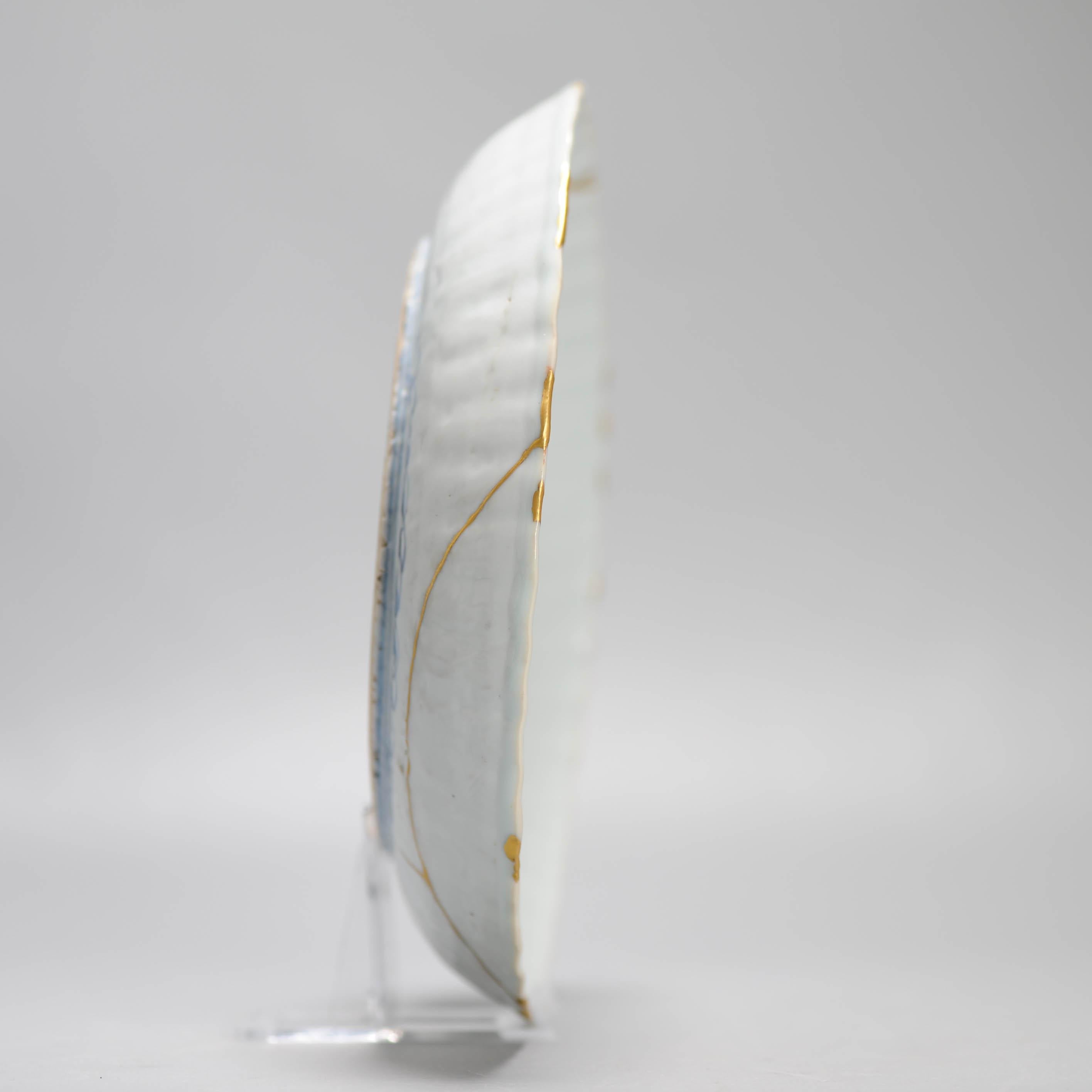 Wanli Antique Ming Period Chinese Porcelain Kraak Plate Grasshopper Kintsugi In Good Condition In Amsterdam, Noord Holland