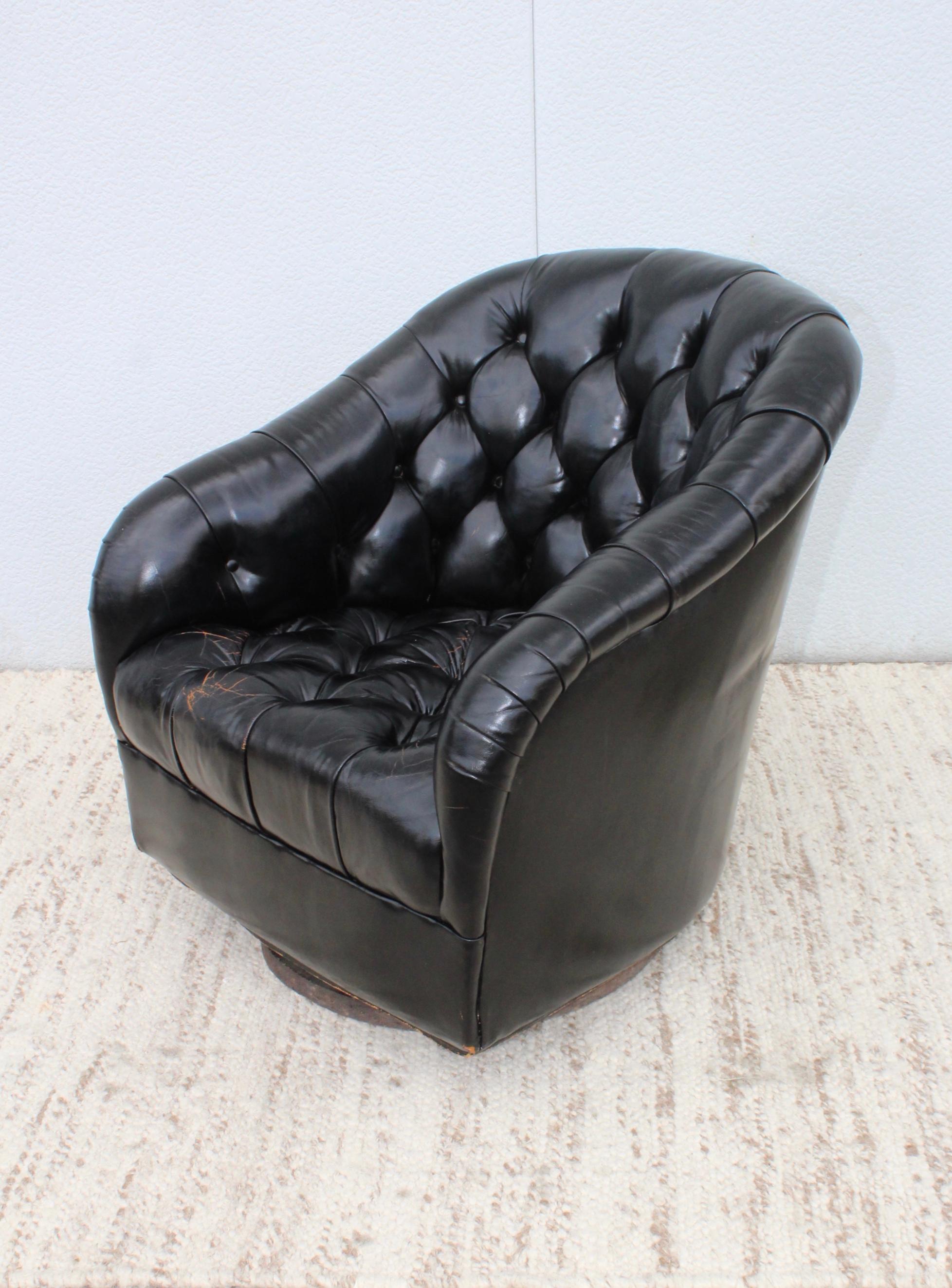 Ward Bennett Black Leather Swivel Club Chair In Good Condition In New York, NY