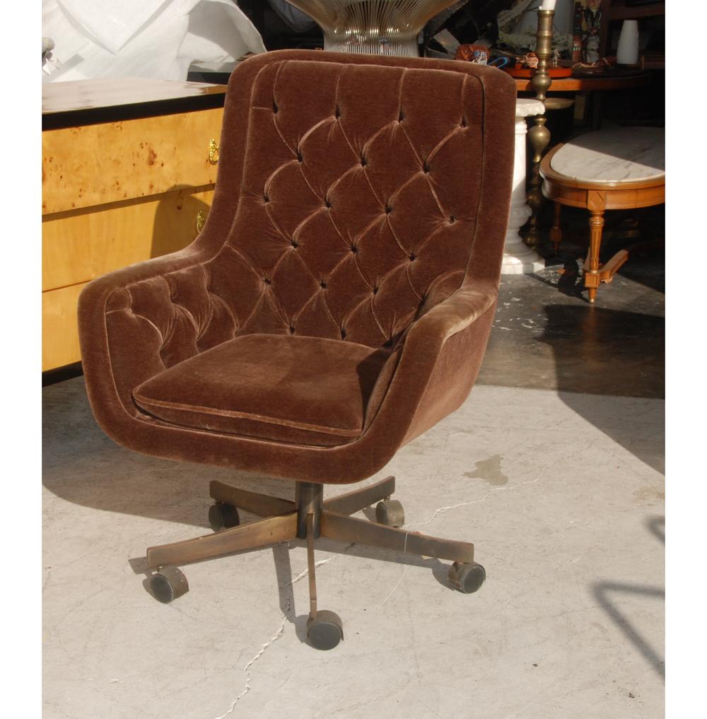 buro dakota executive chair