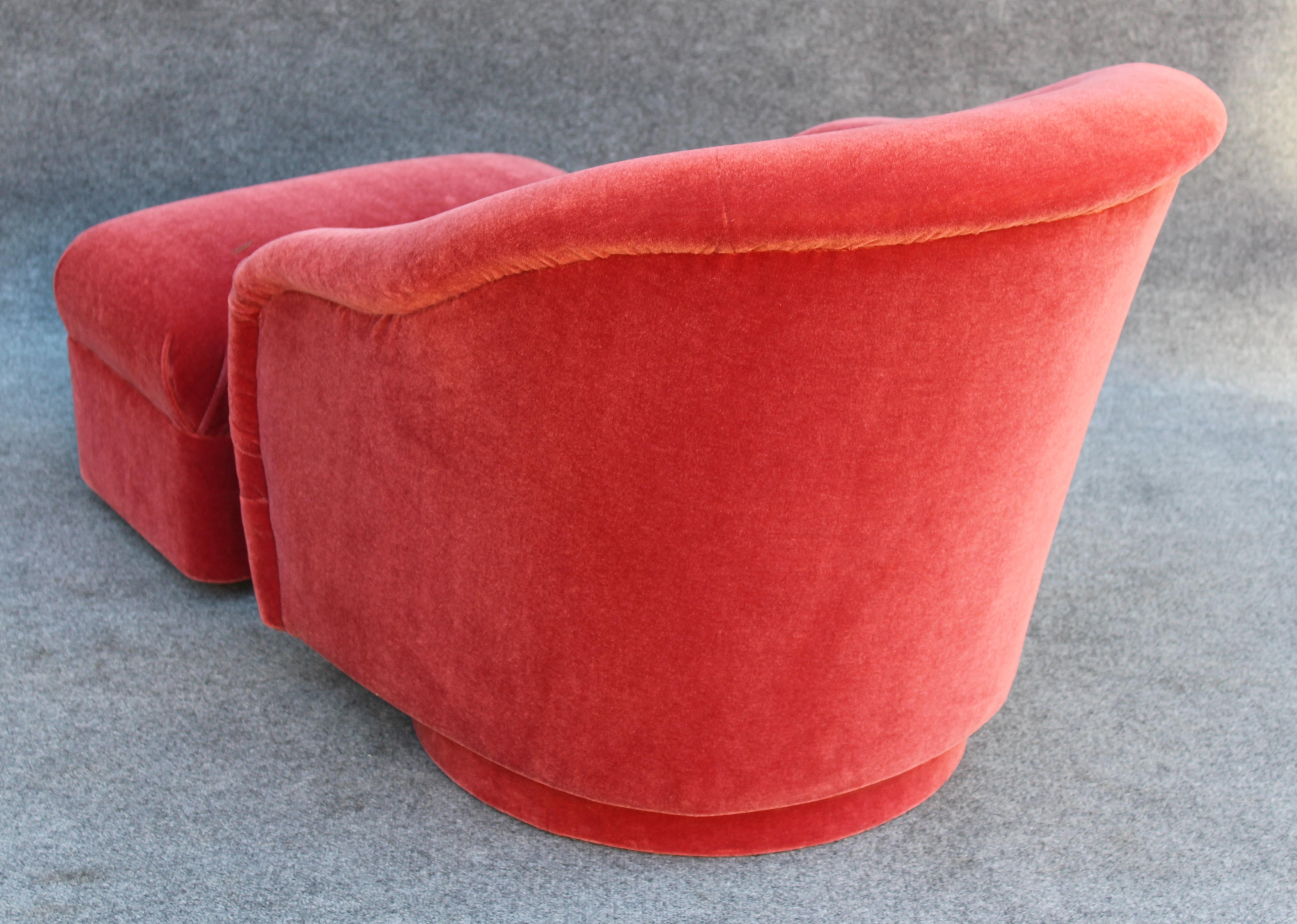 Ward Bennett Brickel Red Mohair Upholstered Swivel Tub Lounge Chair With Ottoman For Sale 5
