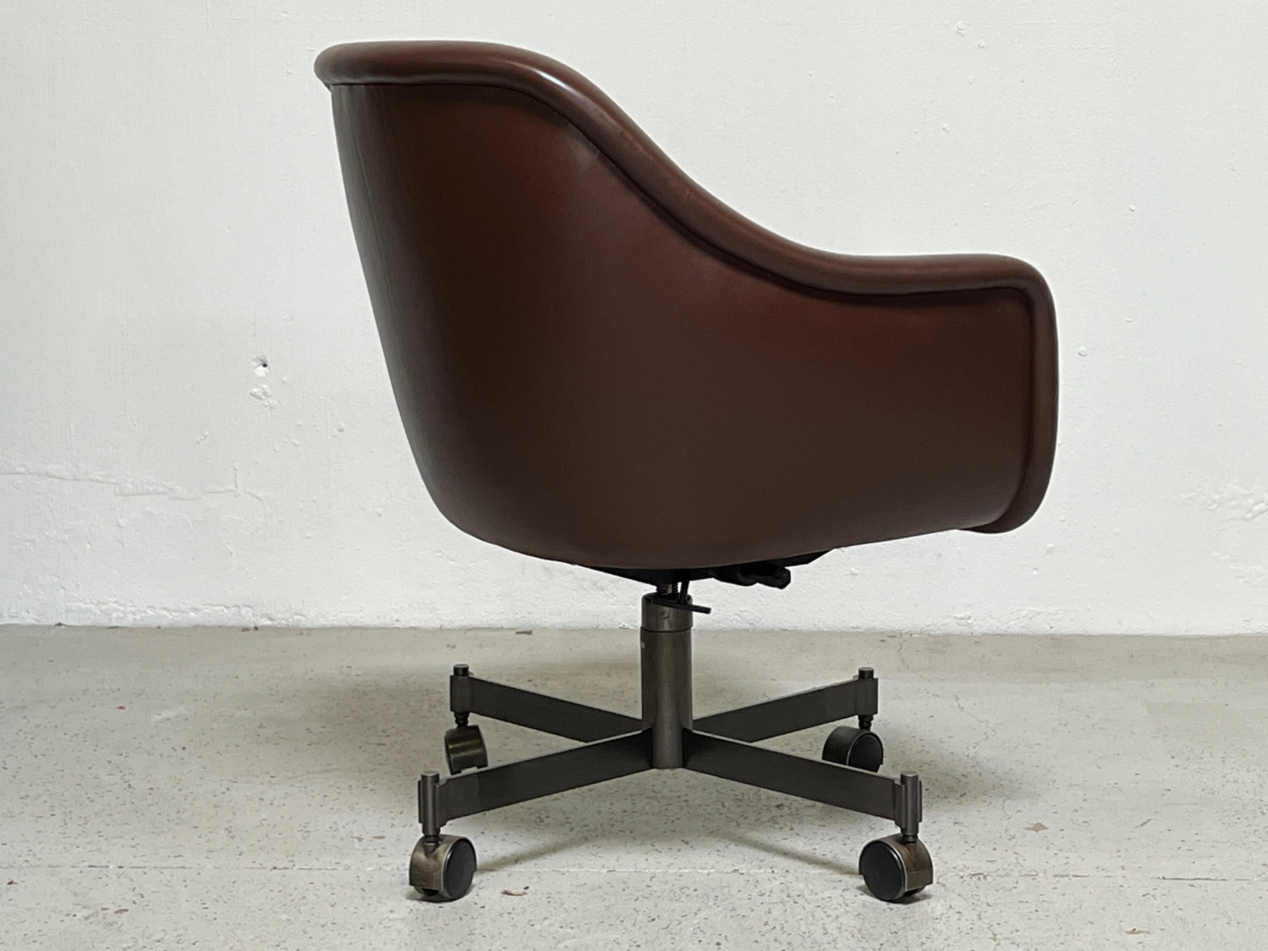 Ward Bennett Desk Chair in Leather with Bronze Base 5