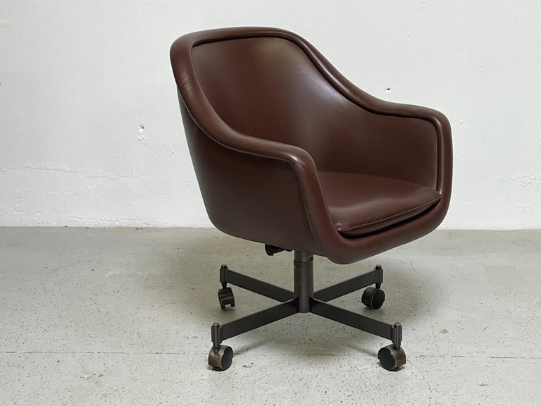 Ward Bennett Desk Chair in Leather with Bronze Base For Sale 2