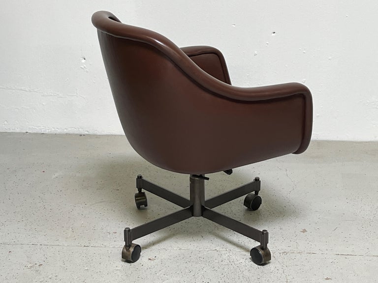Ward Bennett Desk Chair in Leather with Bronze Base For Sale 5