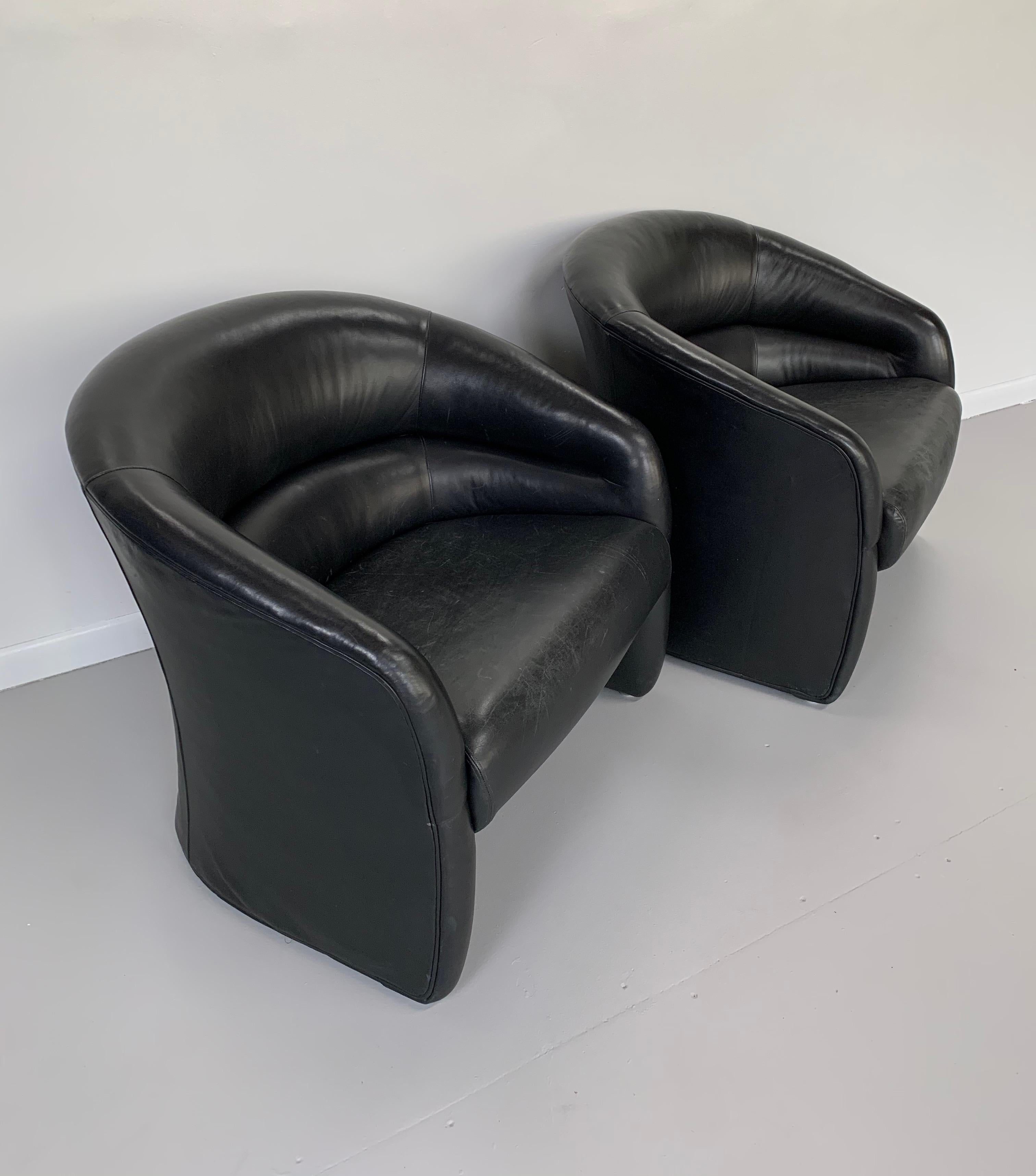 Ward Bennett for Brickel Associates 1970s Leather Barrel Back Club Chairs In Good Condition In Philadelphia, PA
