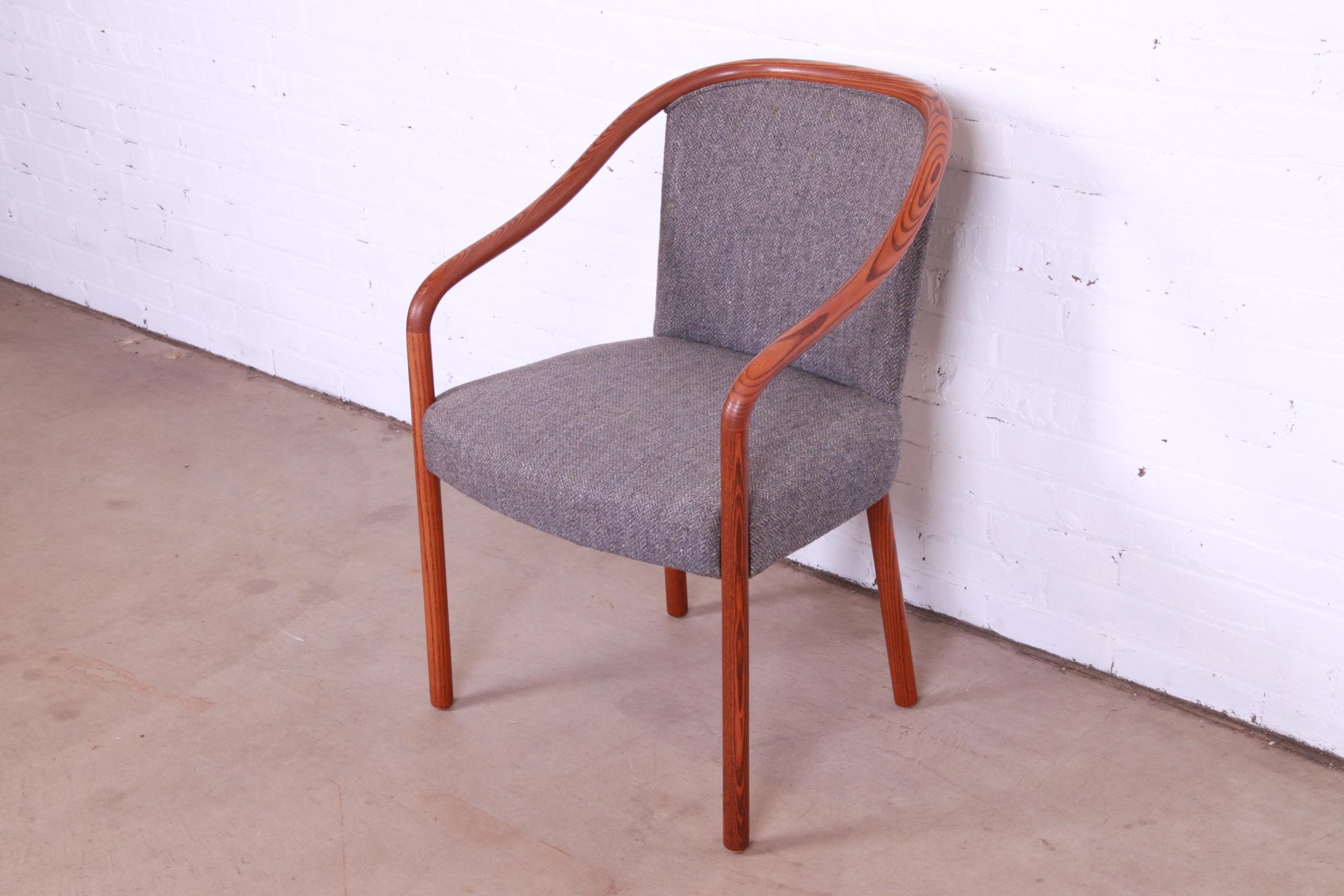 Ward Bennett for Brickel Associates Landmark Armchair, 1970s In Good Condition In South Bend, IN