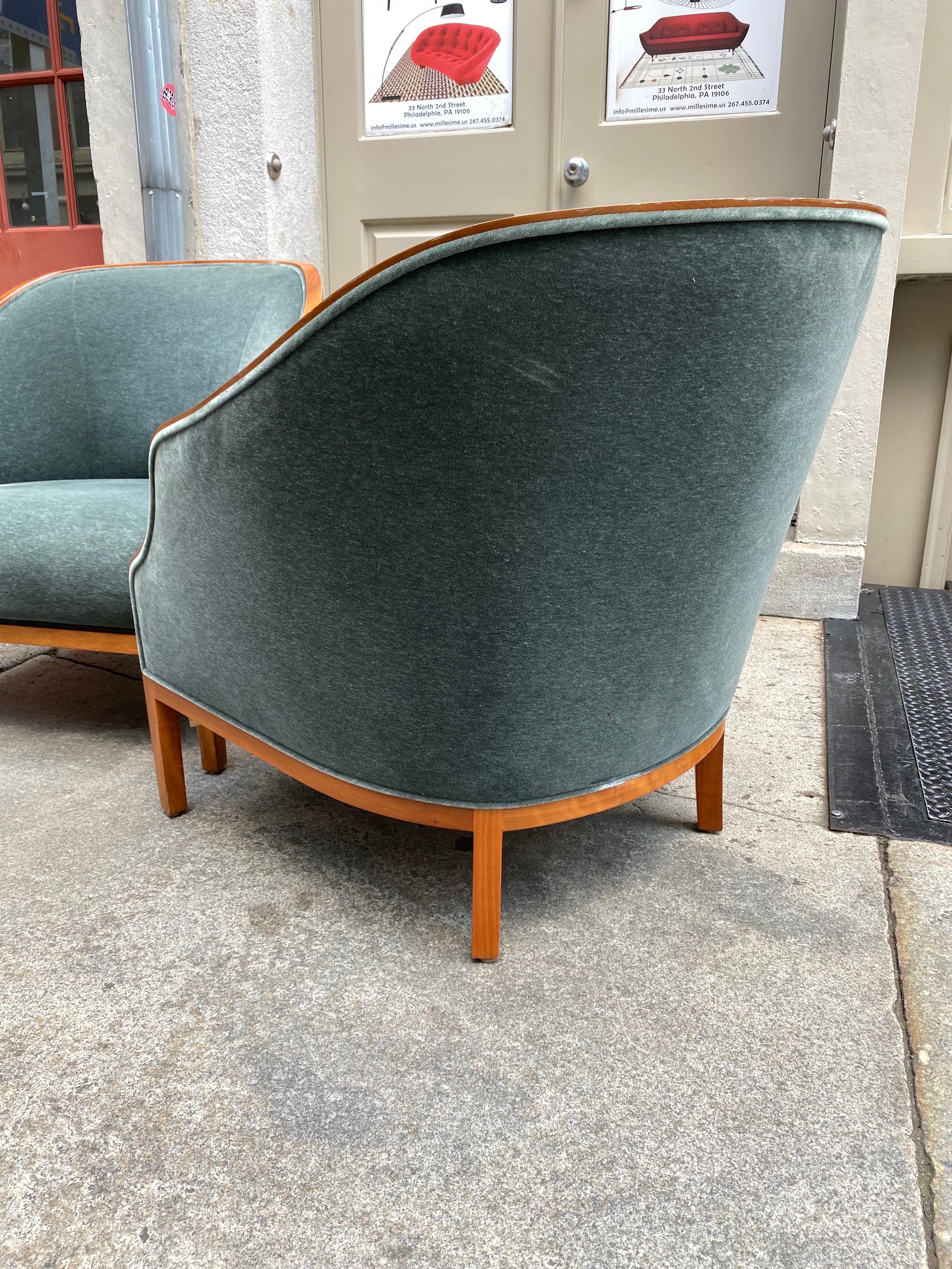 Ward Bennett for Brickel Associates Pair of Lounge Chairs in Cherry and Mohair 1