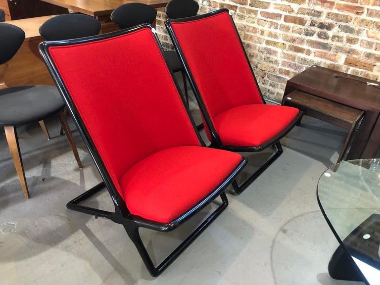 Post-Modern Ward Bennett for Brickel Black Ash Scissor Lounge Chairs, Red Wool Bouclé, 1984 For Sale