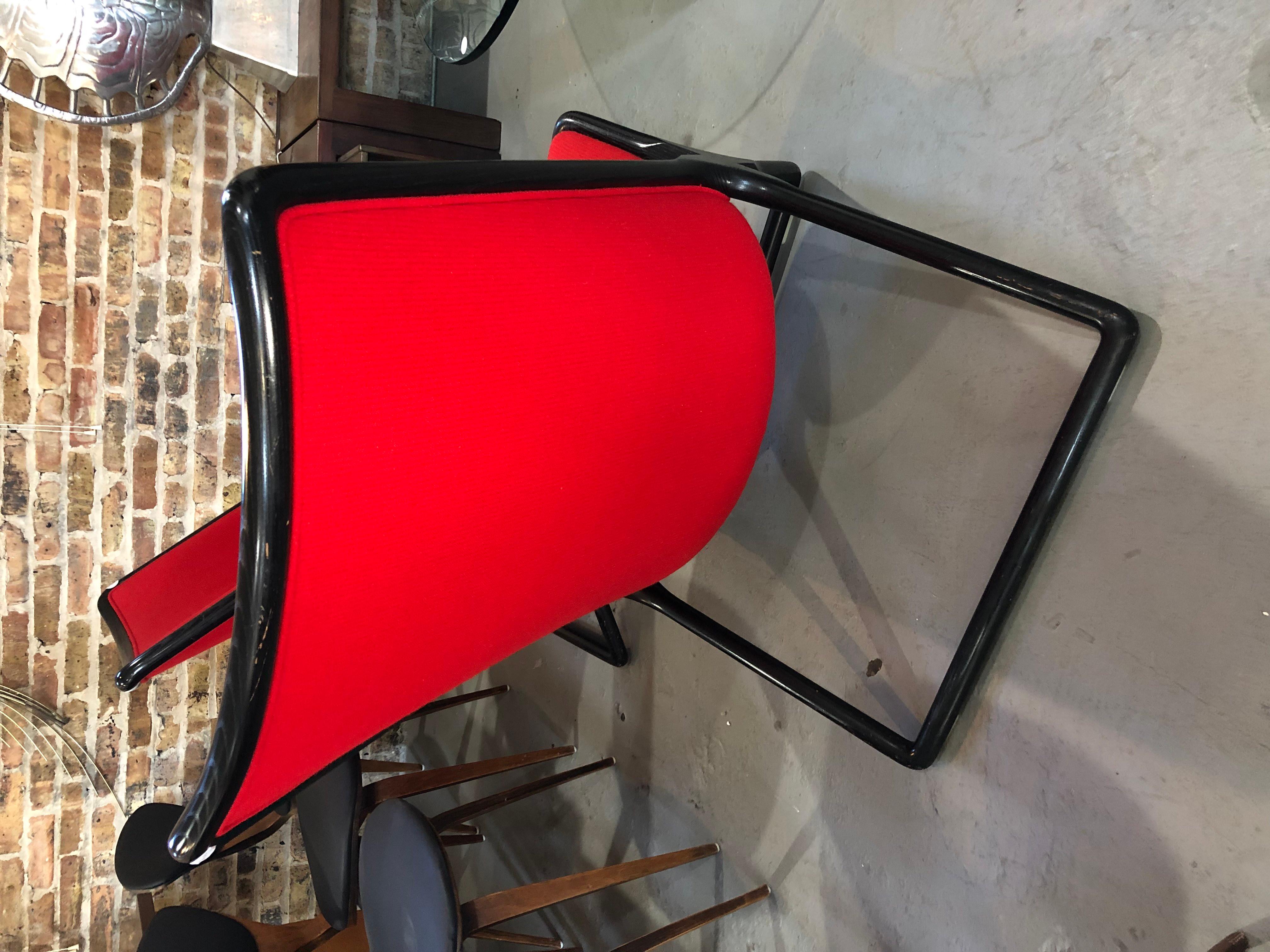 The Bennetts for Brickel Black Ash Scissor Lounge Chairs, Red Wool Bouclé, 1984 en vente 1