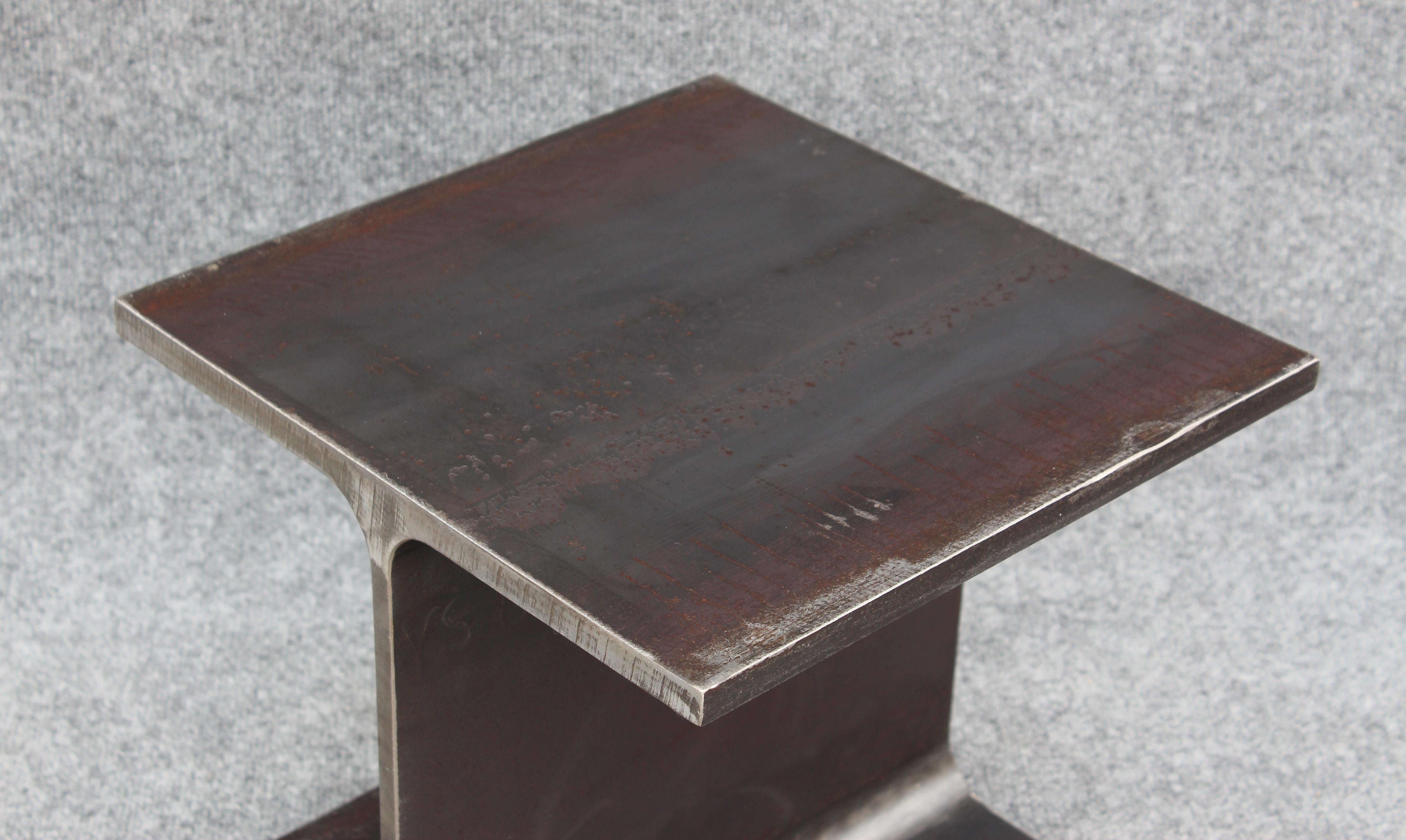 The Bennetts Inspired Pair I-Beam Steel Enameled Side or End Tables Mid-Century (Paire de tables d'appoint ou de chevet en acier émaillé) en vente 3