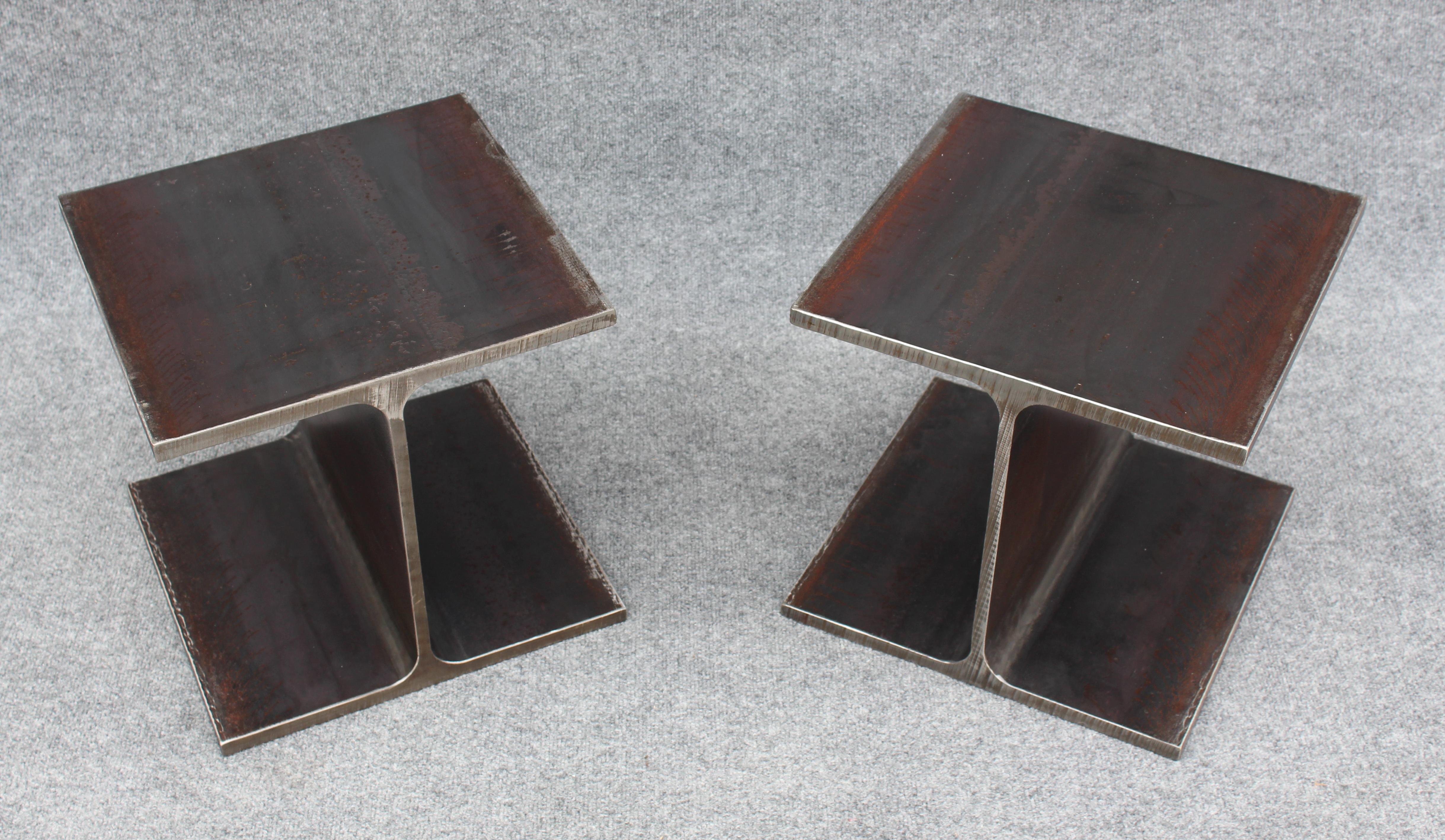 Américain The Bennetts Inspired Pair I-Beam Steel Enameled Side or End Tables Mid-Century (Paire de tables d'appoint ou de chevet en acier émaillé) en vente