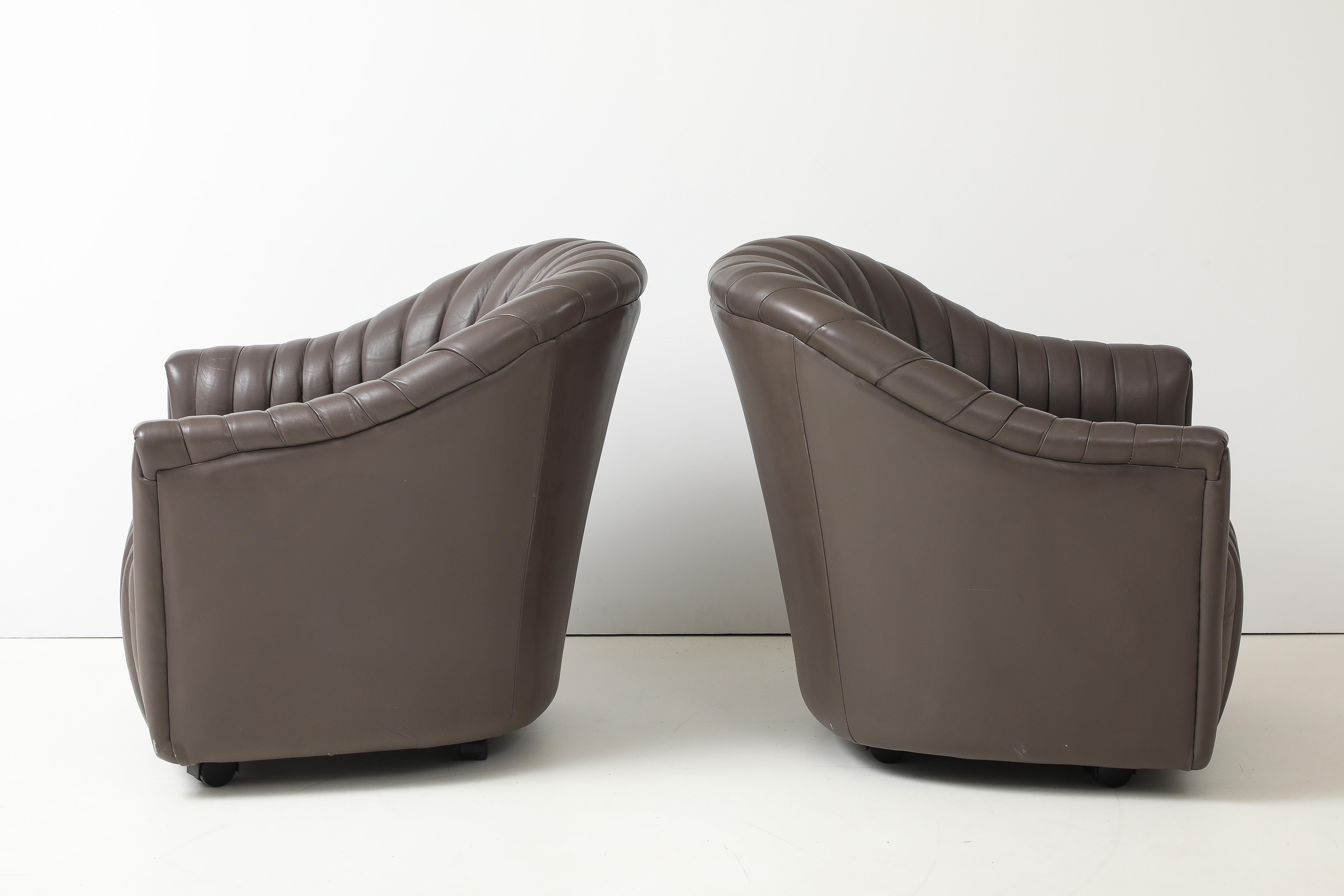 Ward Bennett Leder 1970er Jahre Channel Mid Century Loungesessel im Angebot 3