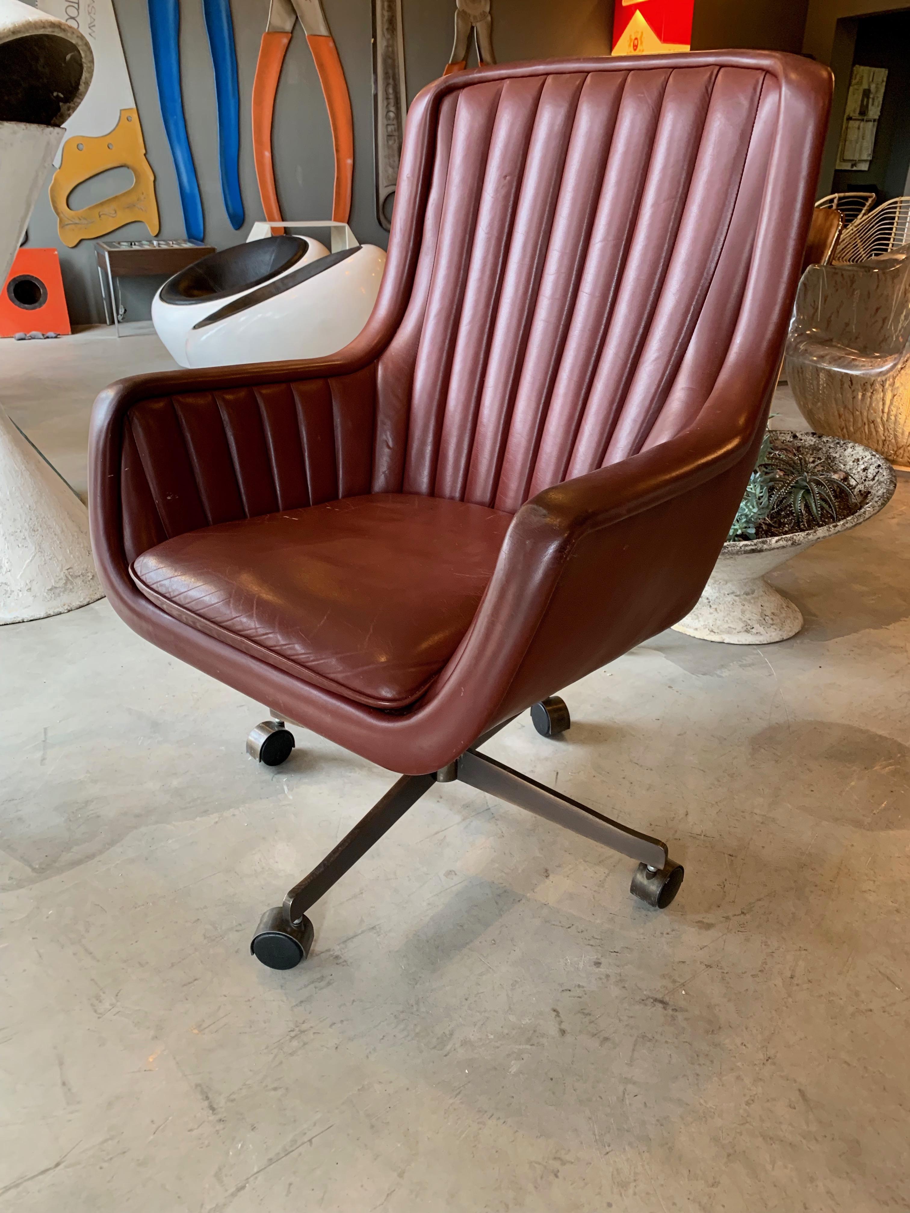 Ward Bennett Leather Desk Chair In Good Condition In Los Angeles, CA
