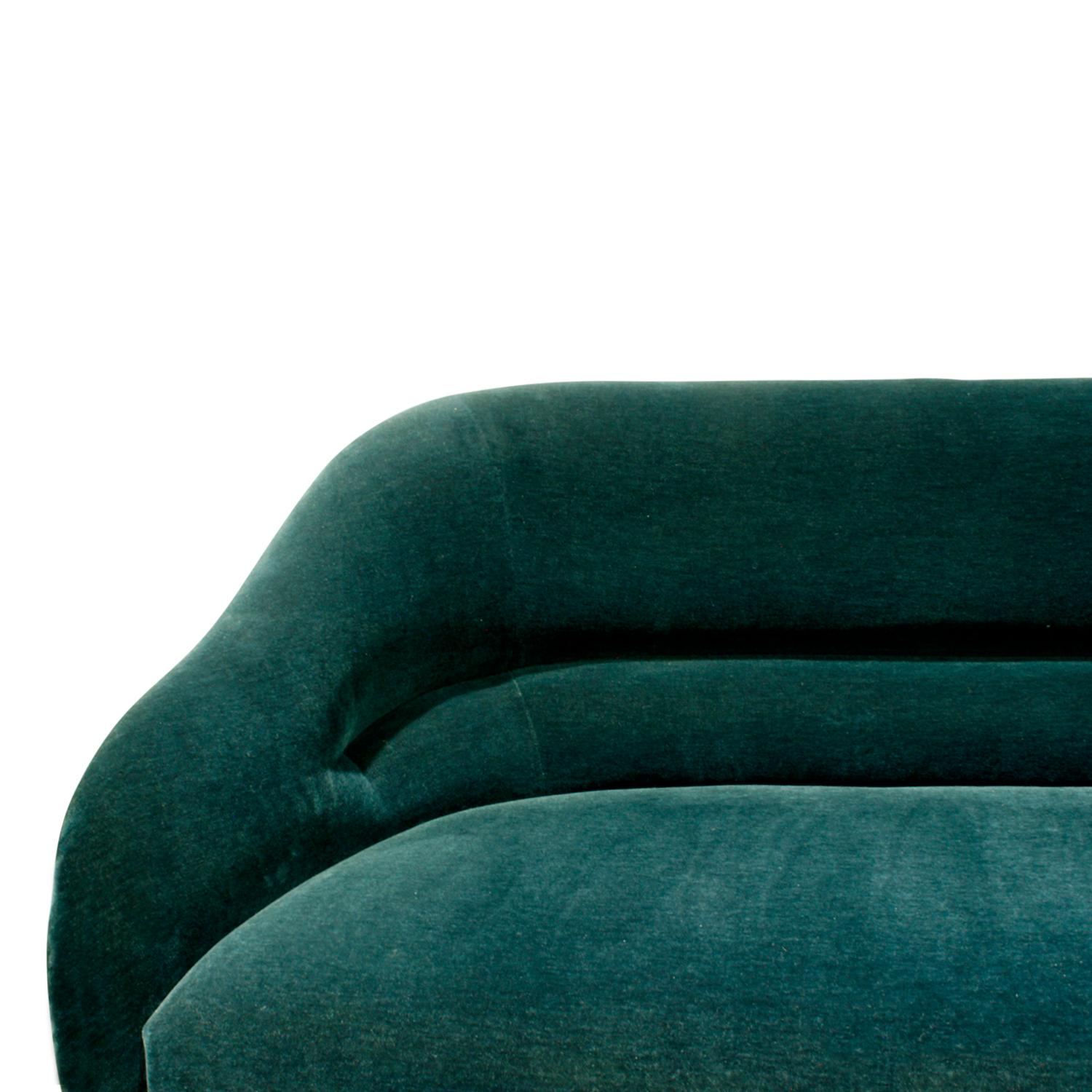 Ward Bennett Sofa in Green Velvet with Back Pleat, 1970s In Excellent Condition In New York, NY