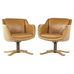 Ward Bennett Style Midcentury Swivel Lounge Chairs, a Pair