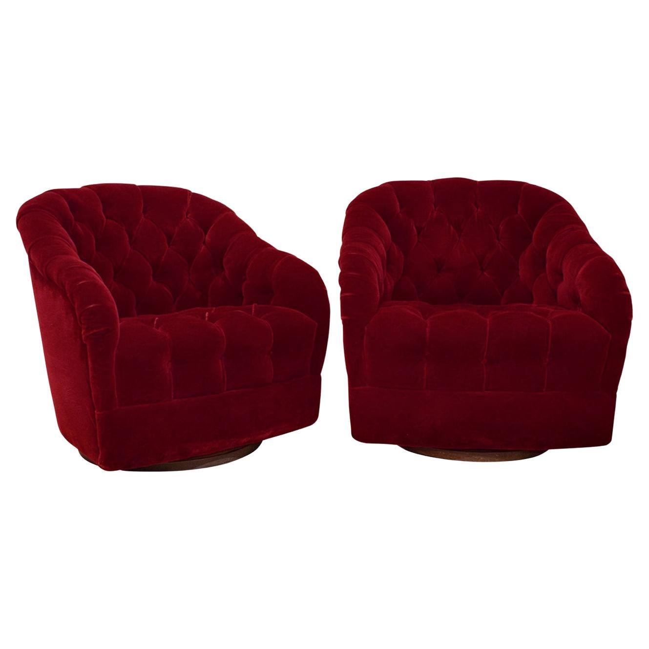 Ward Bennett Superb Pair of Tufted Swiveling Club Chairs in Red Velvet 1970s