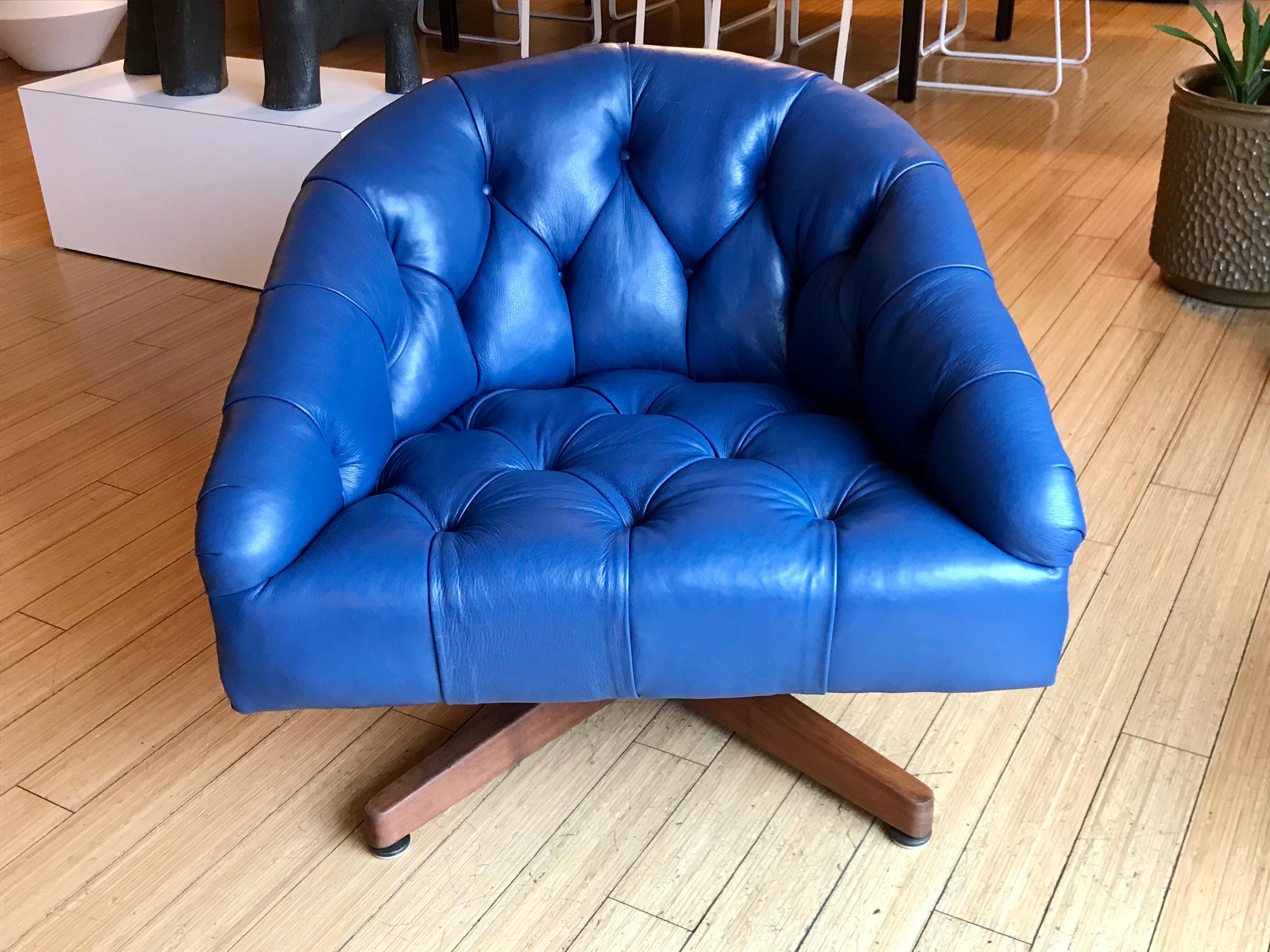 American Ward Bennett Tufted Leather Club Chair