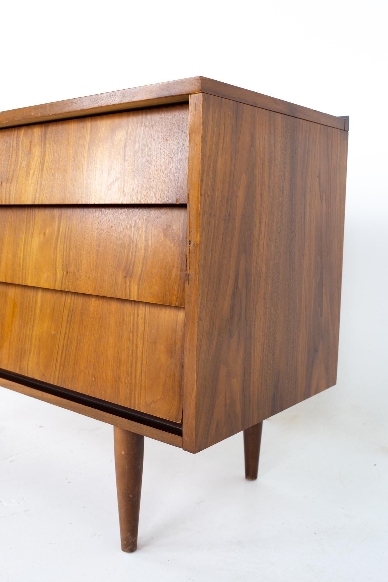 Mid-Century Modern Ward Furniture Company Mid Century Louvered Walnut 6 Drawer Lowboy Dresser