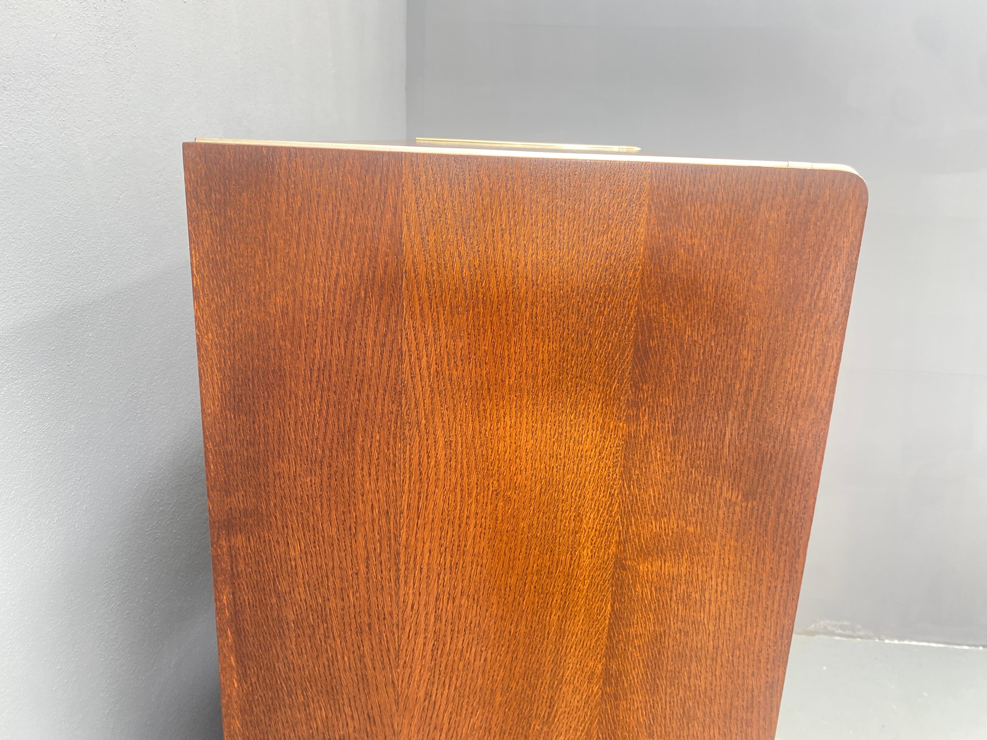 Armoire, 1970, placage de noyer Bon état à Prague 8, CZ