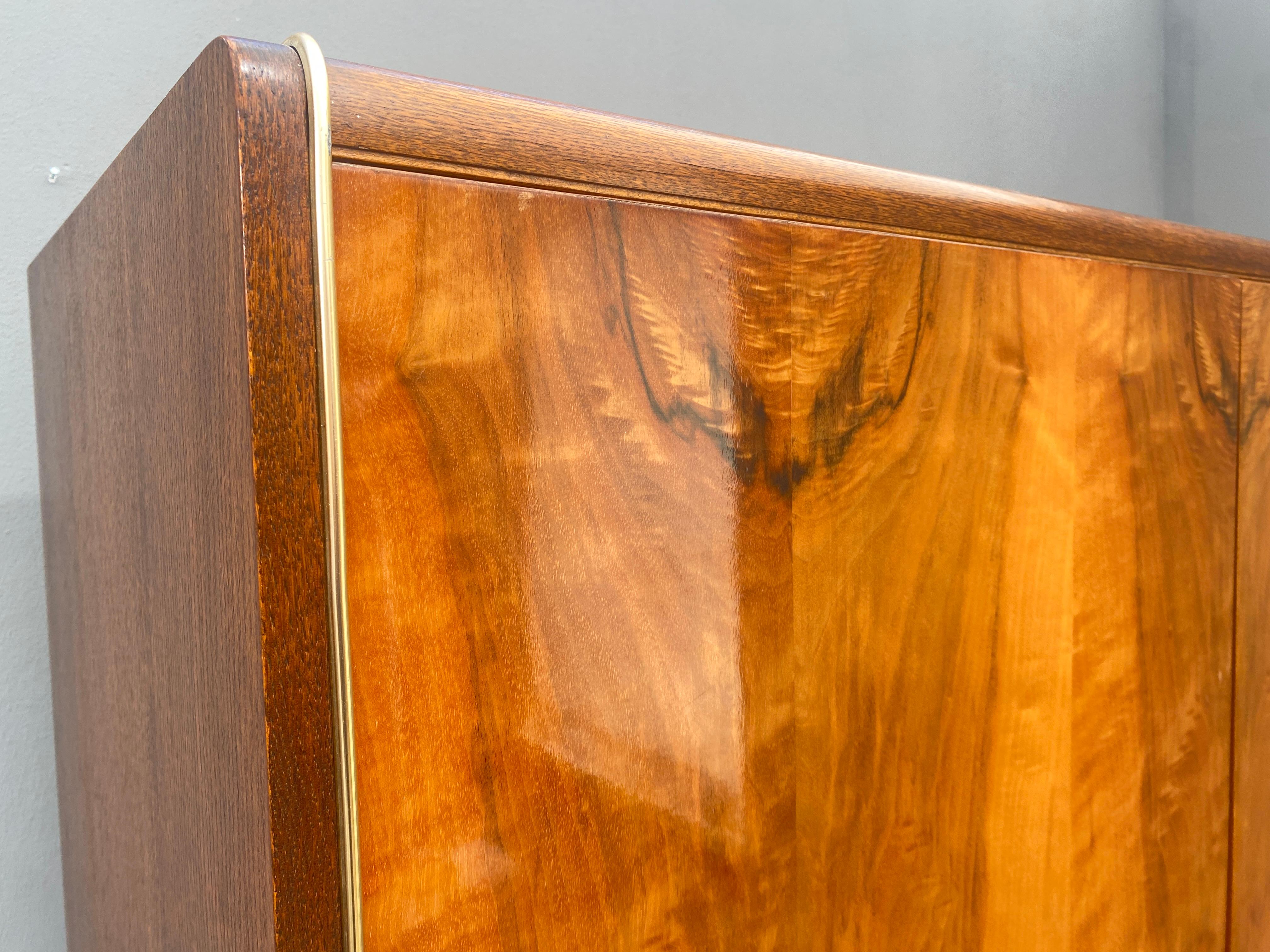 Bois Armoire, 1970, placage de noyer