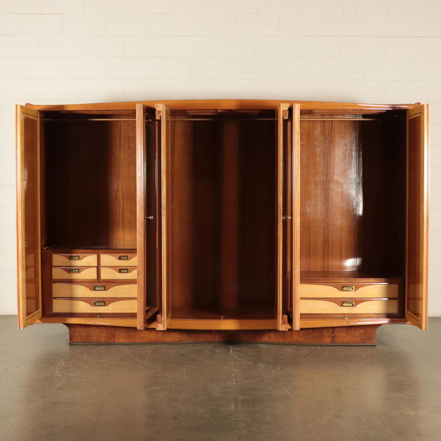 Mid-Century Modern Wardrobe, Burl Veneer Polyester and Mirror, Italy, 1950s