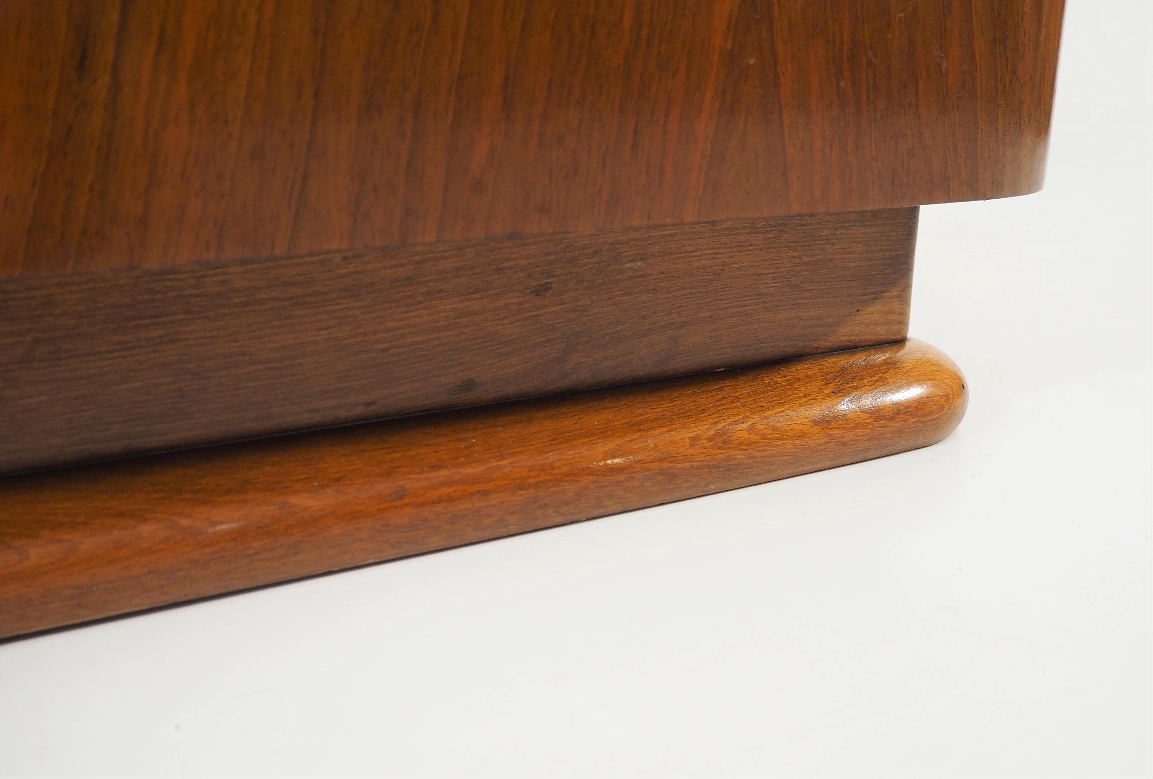 Garderobe von Jindřich Halabala für UP Závody, 1950er Jahre (Furnier)