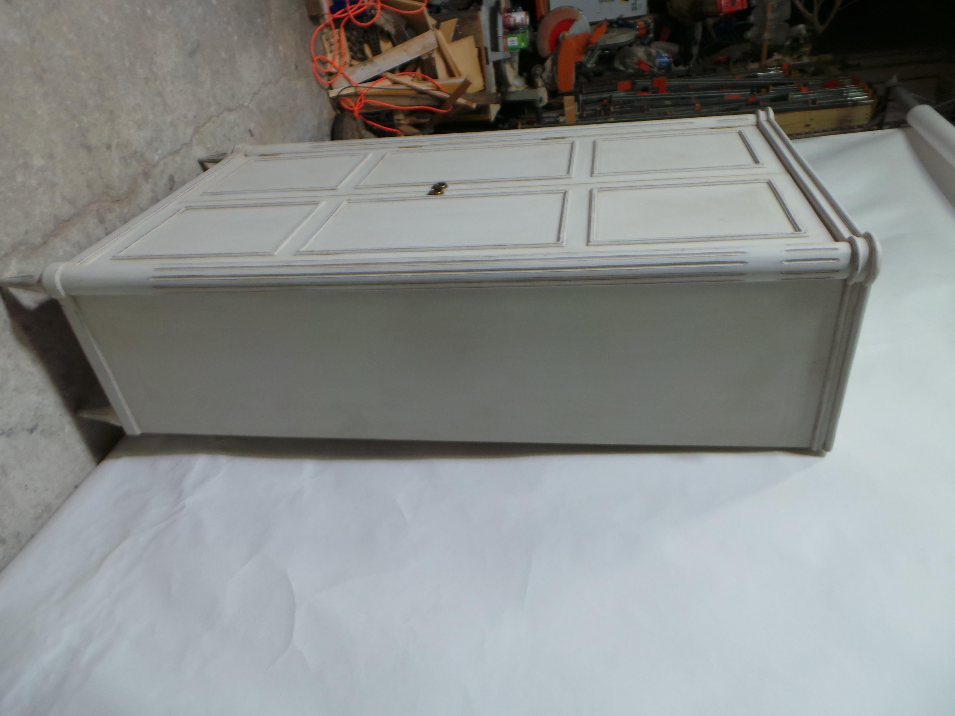 Armario Estilo Gustaviano Sueco en venta