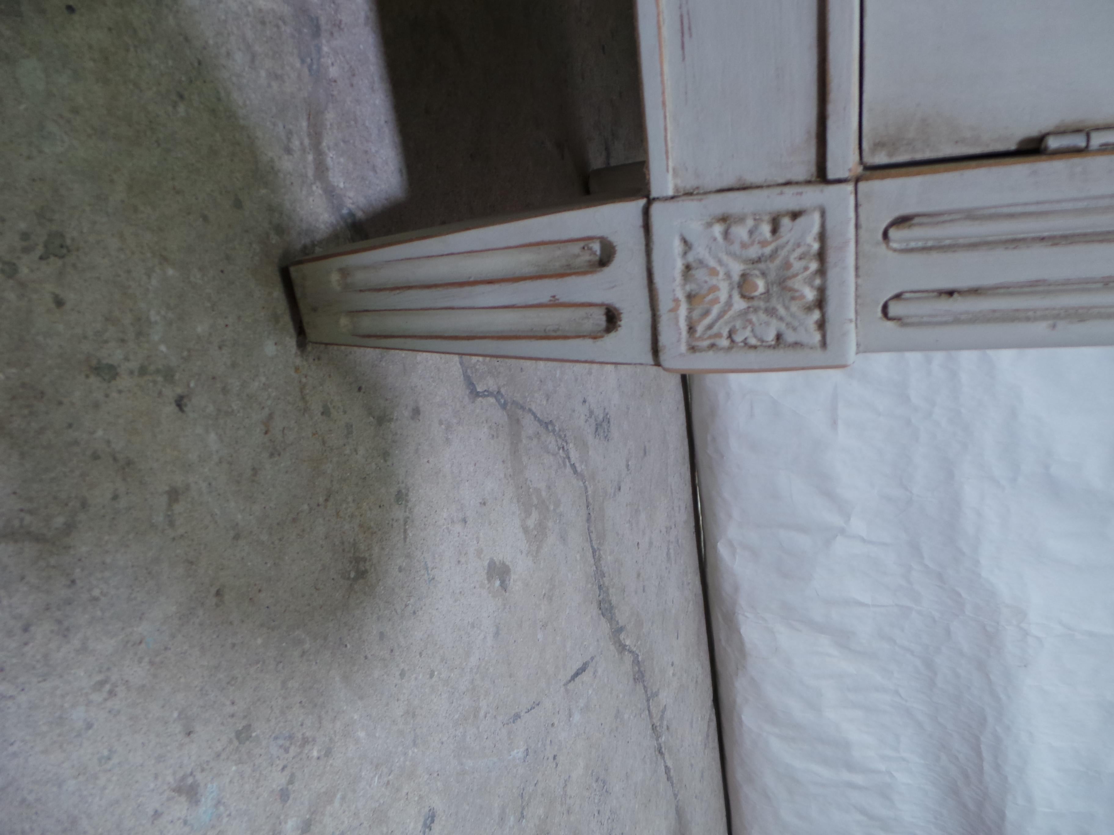Armoire gustavienne Bon état - En vente à Hollywood, FL